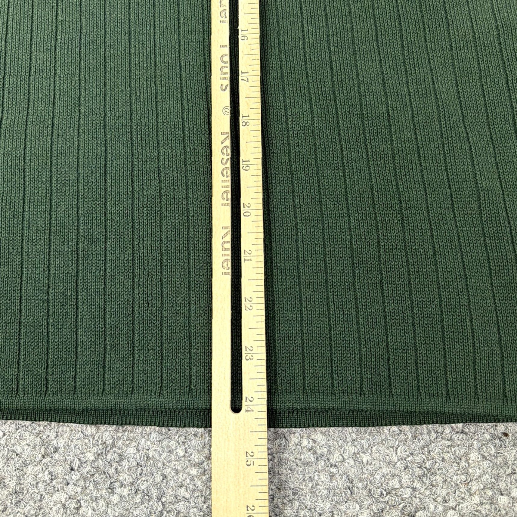 Abercrombie & Fitch VINTAGE Abercrombie & Fitch Sweater Mens Large Green V-Neck Knit 90s Pullover Ribbed Knit Solid Logo Mens Size US L / EU 52-54 / 3 - 7 Thumbnail