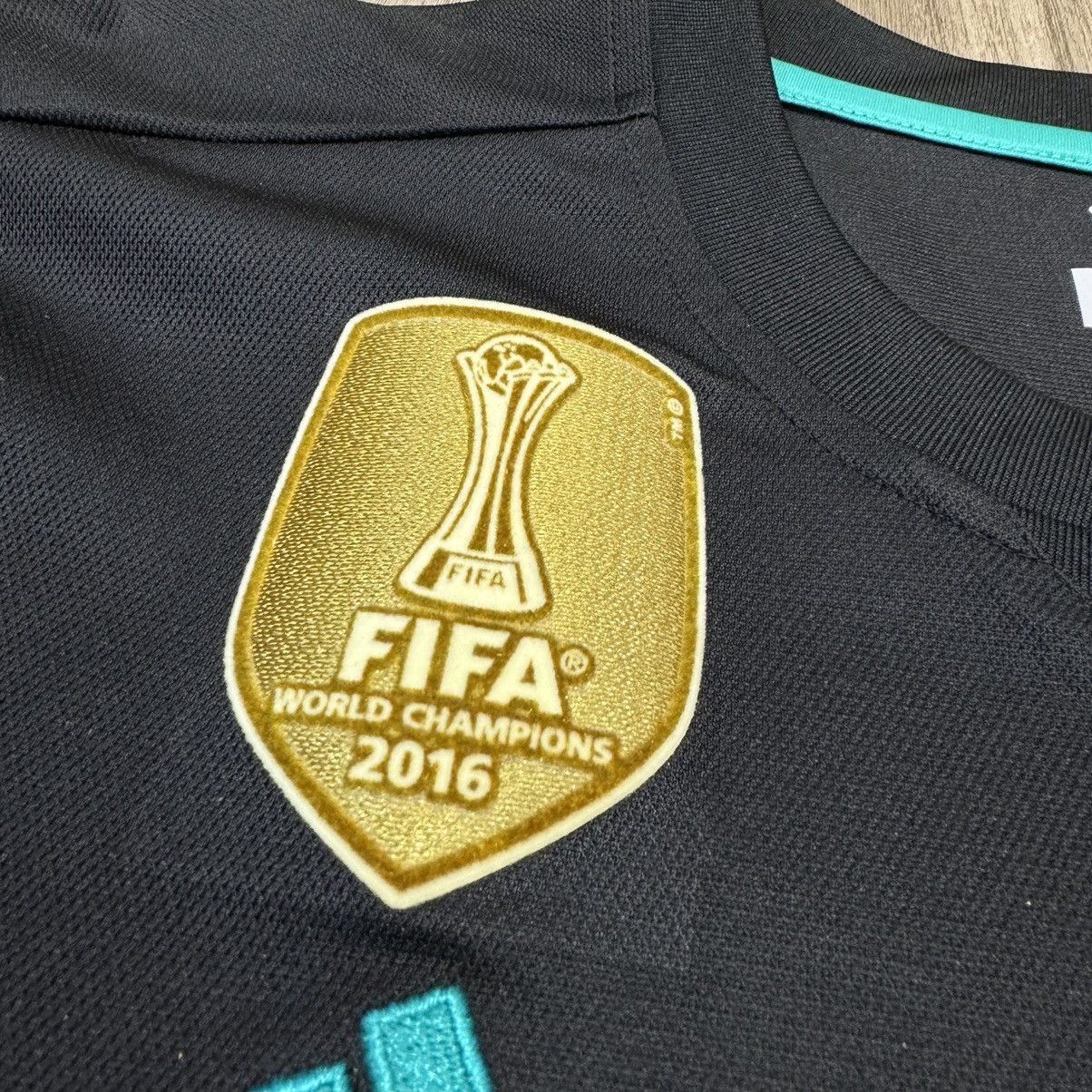 Adidas Real madrid 17/18 longsleeves away shirt #4 Sergio Ramos Size US M / EU 48-50 / 2 - 4 Thumbnail