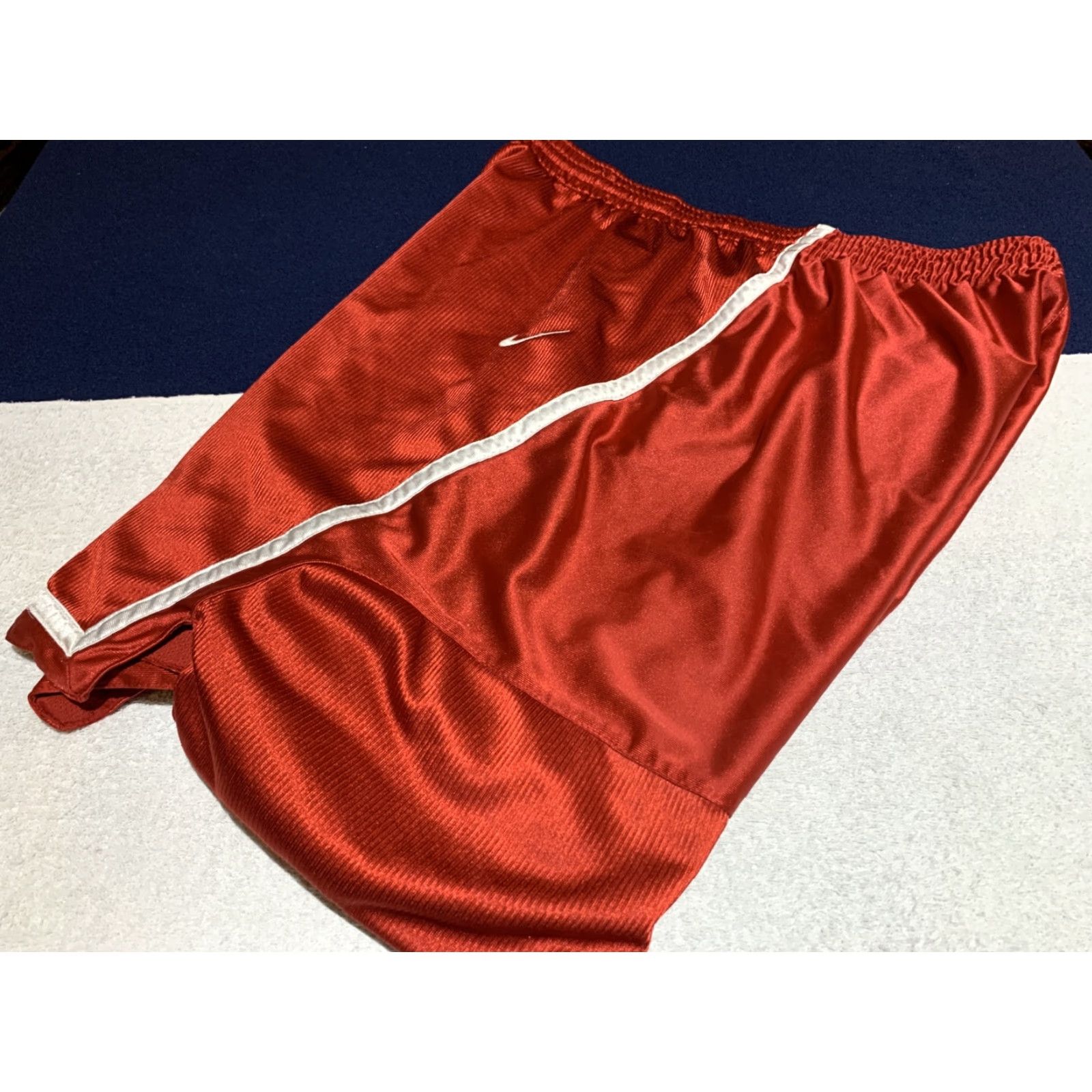 Nike VINTAGE Nike Athletic Shorts Mens Large Red 2000s Activewear Size US 33 - 6 Thumbnail