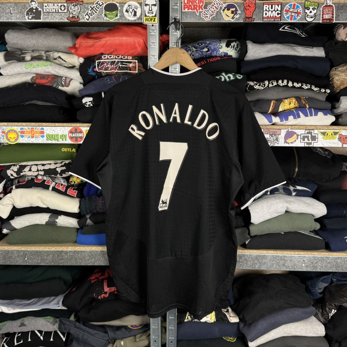 Nike MANCHESTER UNITED 2003/05 RONALDO AWAY SHIRT SOCCER JERSEY Size US L / EU 52-54 / 3 - 1 Thumbnail