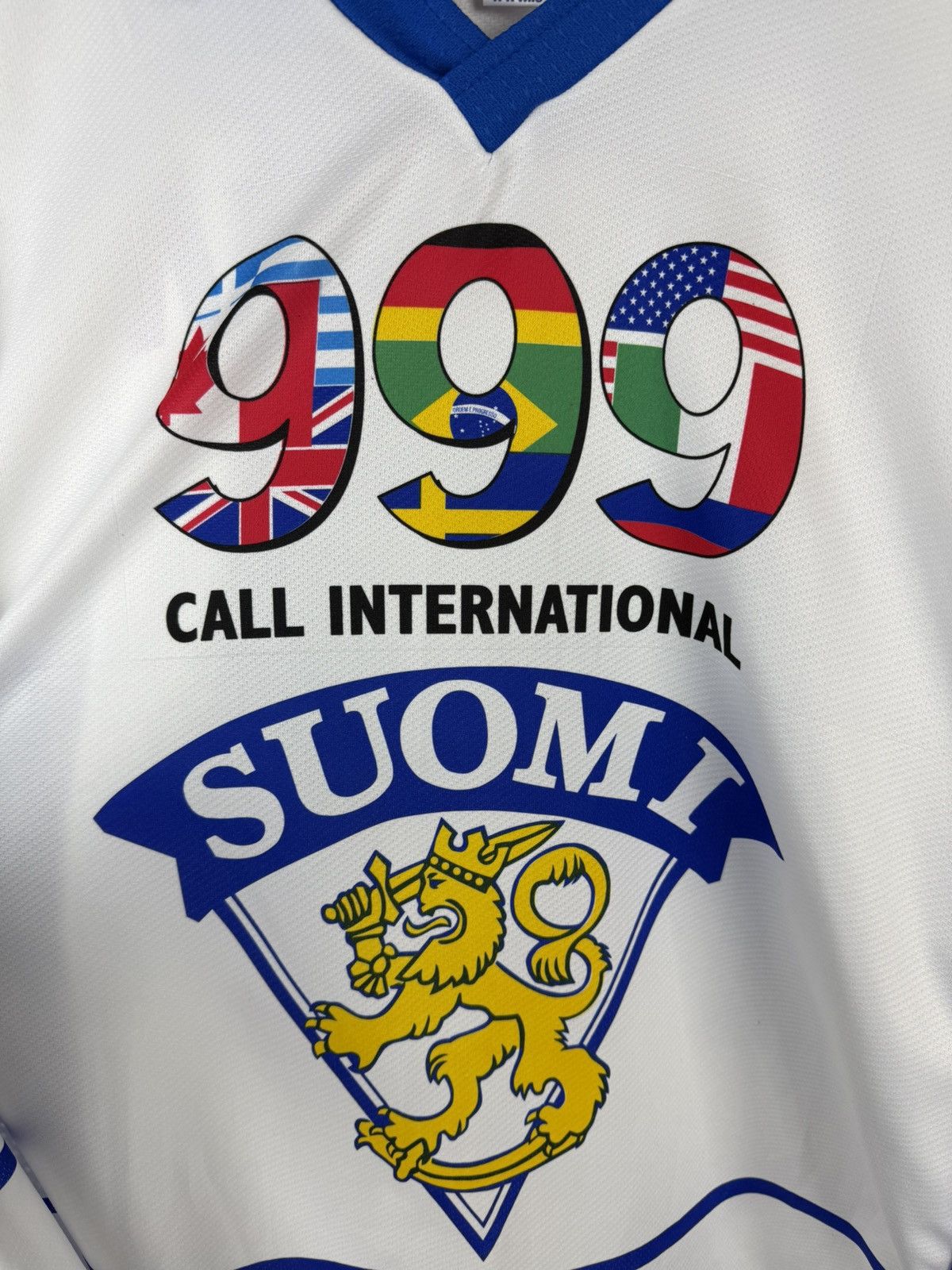 Vintage Vintage Finland Hockey #10 Esa Tikkanen Jersey Licensed XL Size US XL / EU 56 / 4 - 4 Thumbnail