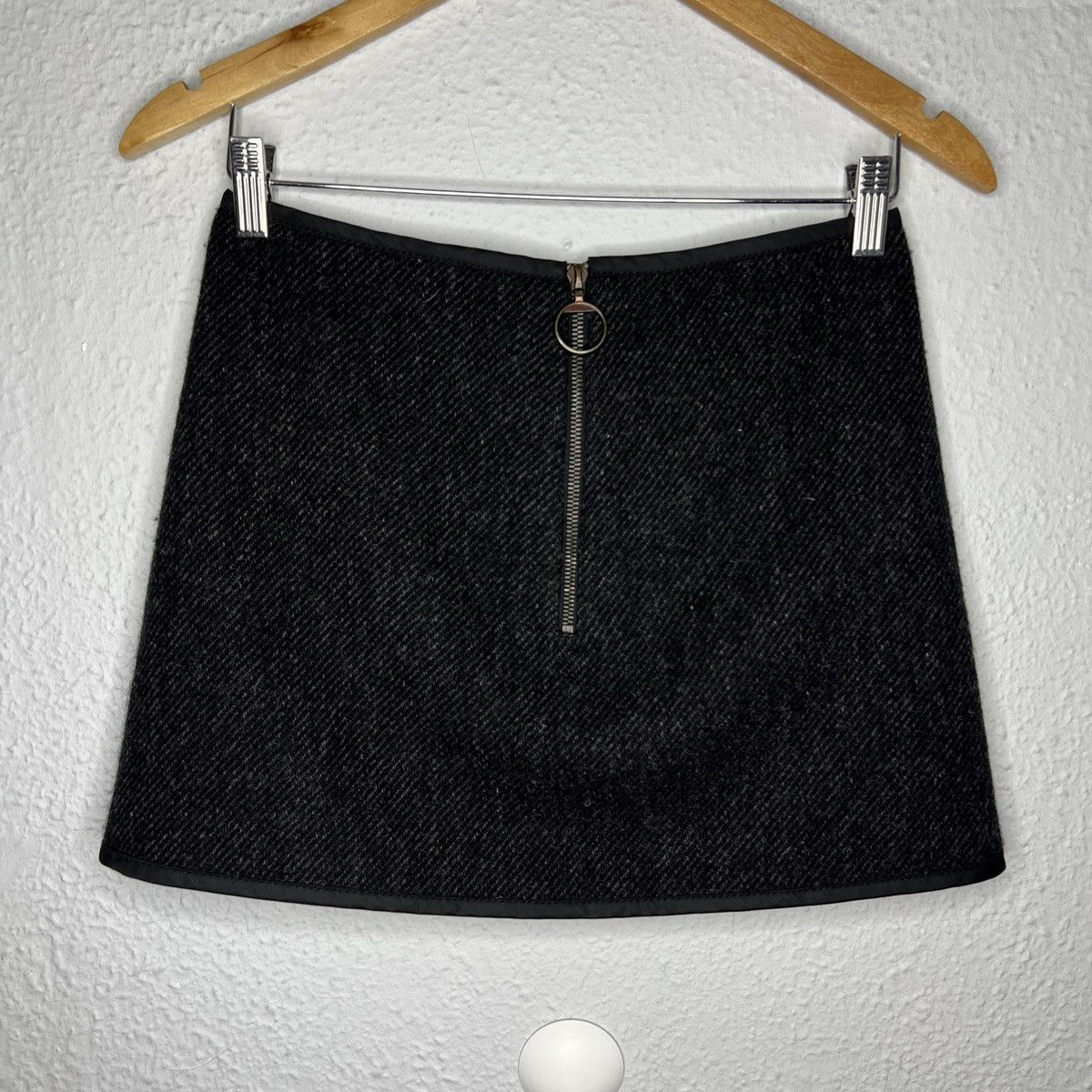 Prada Prada Mini Skirt Nylon Wool Riri Zipper Size 27" / US 4 / IT 40 - 4 Thumbnail