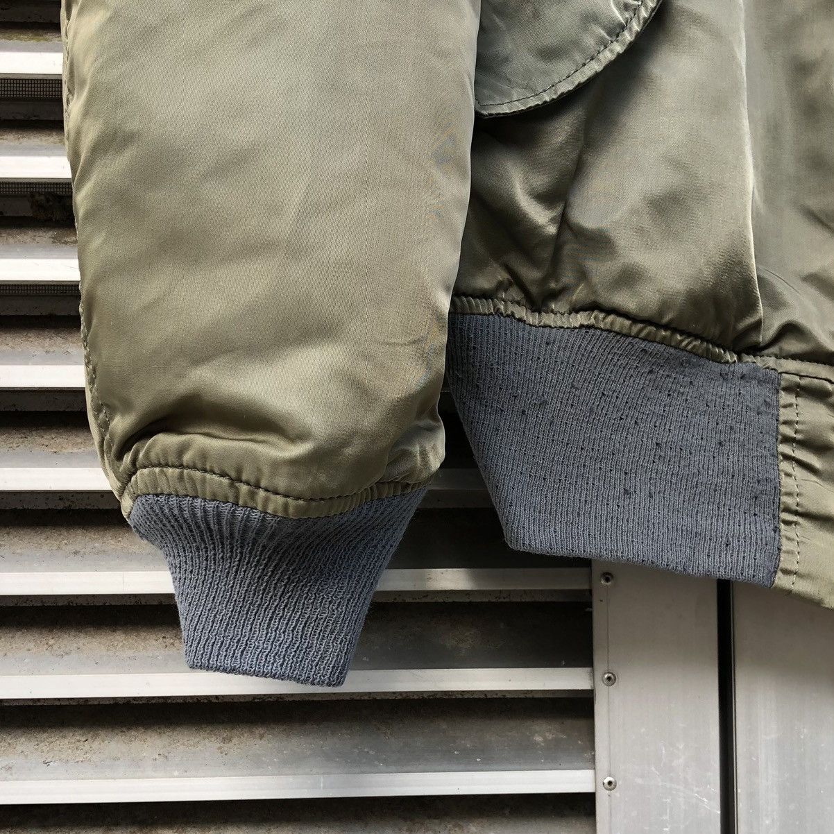 Alpha Industries Alpha Flyer’s Man Intermediate Ma-1 Sun Faded Bomber Jacket Size US L / EU 52-54 / 3 - 6 Thumbnail