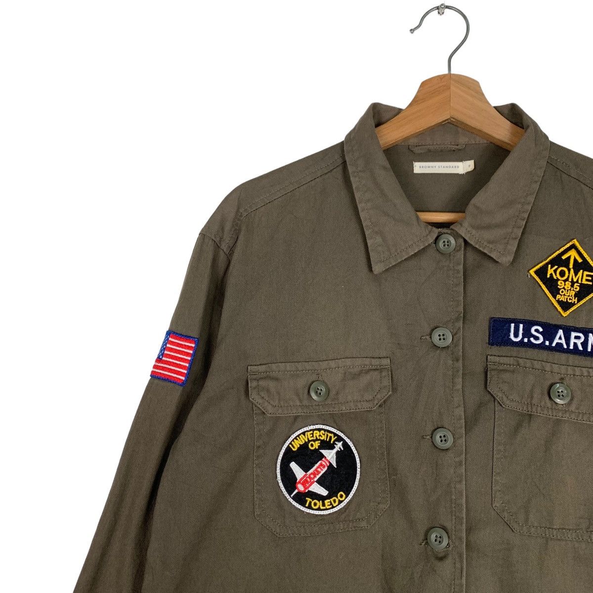 Vintage Patches US Army & University of Toledo Logo Shirt #0290-C13 Size US S / EU 44-46 / 1 - 7 Thumbnail