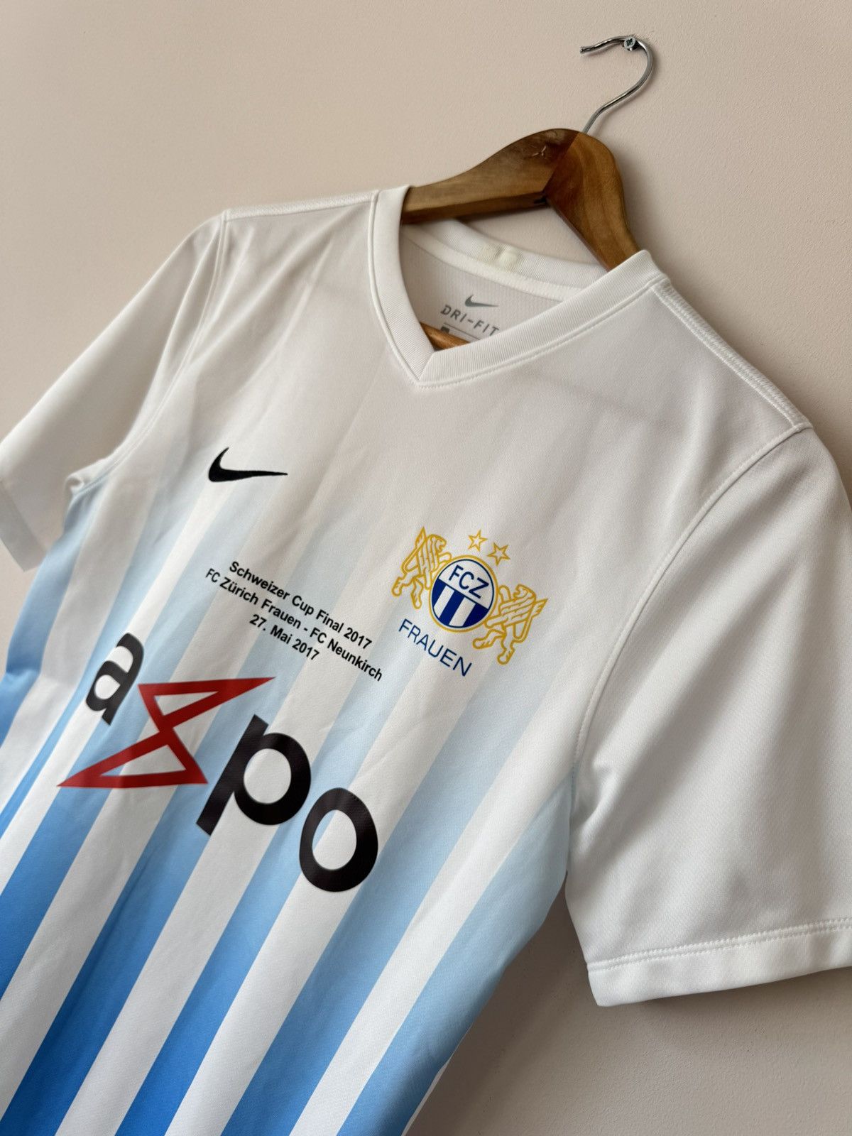Nike FC Zurich Frauen 2017-2018 Cup Final Jersey Soccer Shirt Kit Size US S / EU 44-46 / 1 - 7 Thumbnail