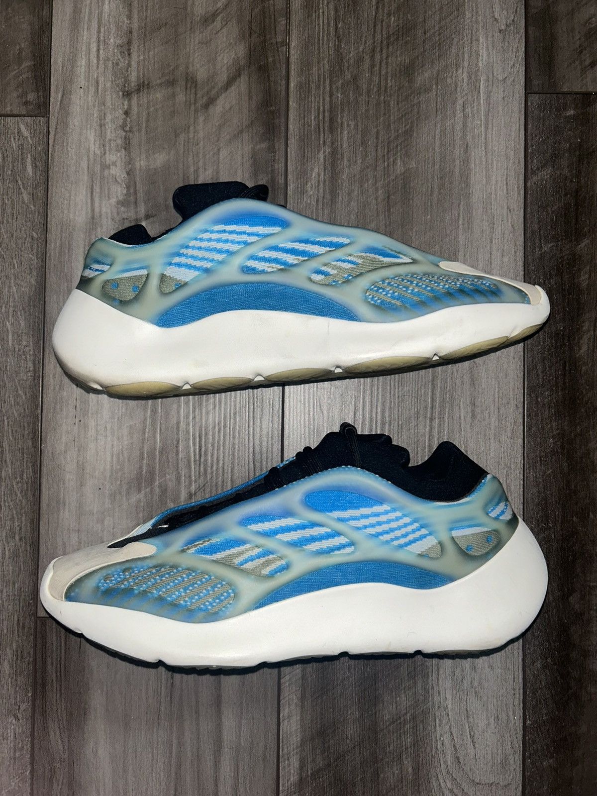 image of Yeezy Season The Yeezy 700 V3 Arzareth Shoes in Blue, Men's (Size 12)