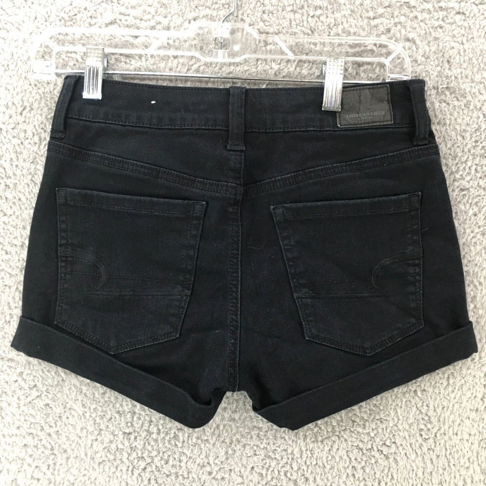 American Eagle Outfitters American Eagle Outfitters Next Level Stretch Rolled Cuff Hot Mom Shorts Womens 4 Black Size 27" / US 4 / IT 40 - 7 Thumbnail