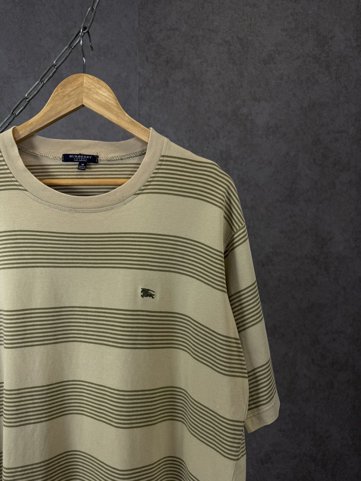 Burberry Burberry luxury vintage logo tee Size US L / EU 52-54 / 3 - 2 Thumbnail