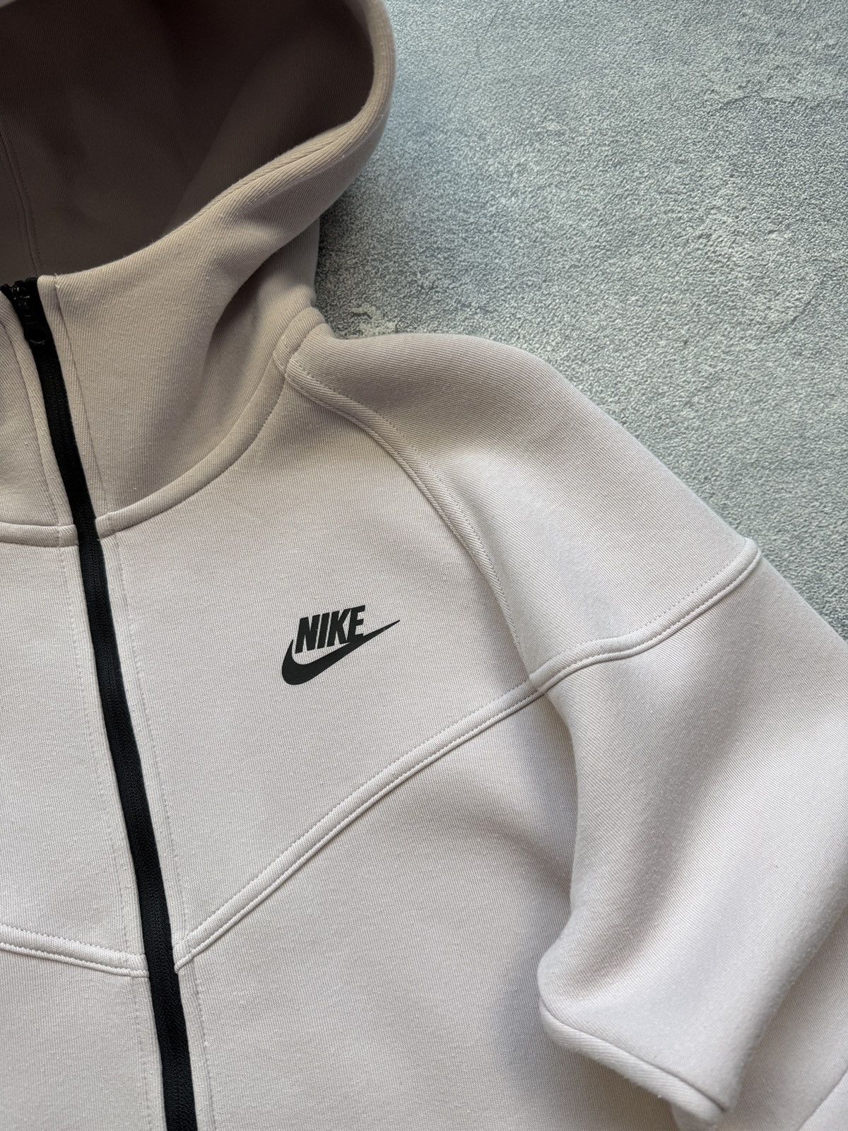 Nike Nike Tech Fleece Women's Chelsea Zip Hoodie Size M Size M / US 6-8 / IT 42-44 - 4 Thumbnail