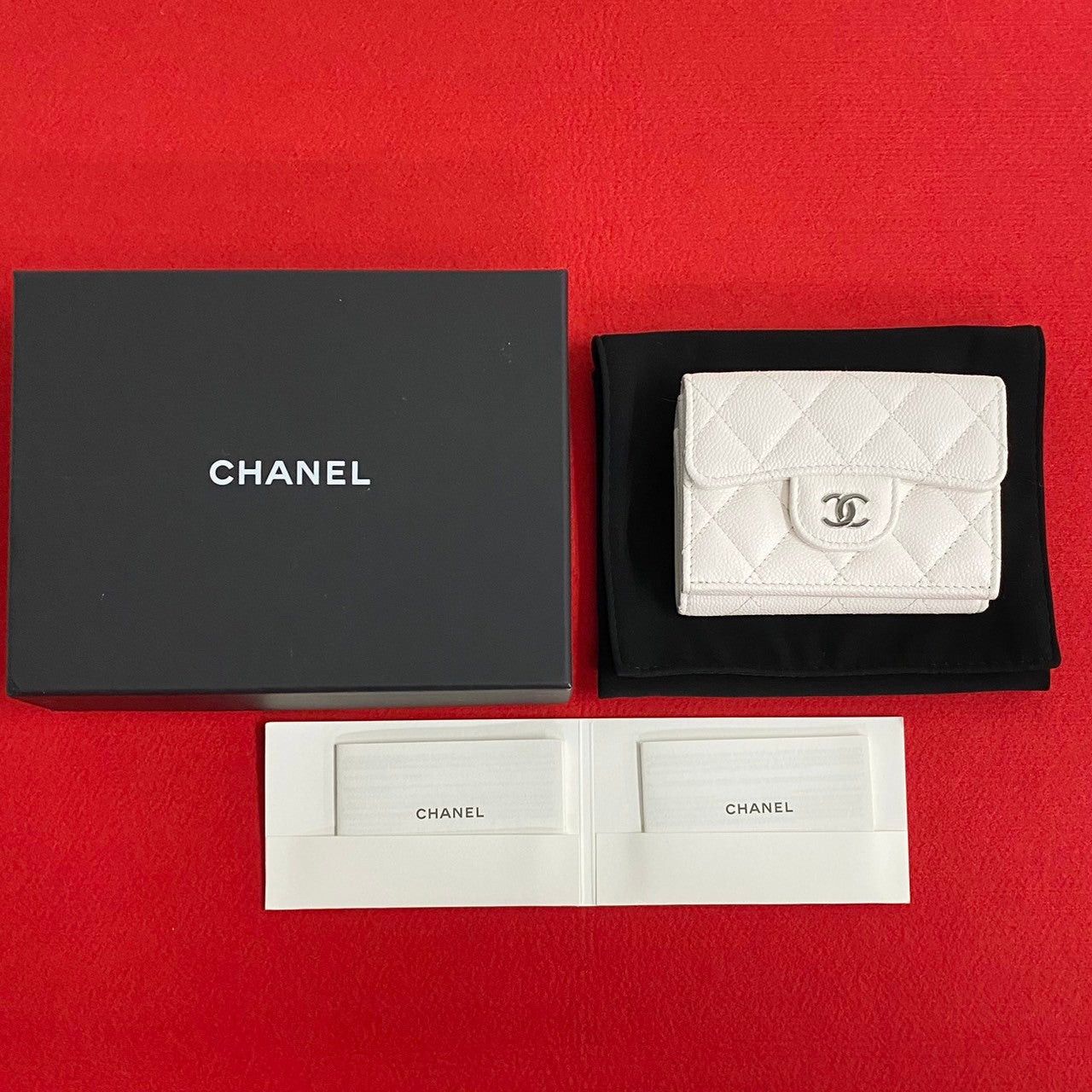 Chanel Chanel White Leather Size ONE SIZE - 1 Thumbnail