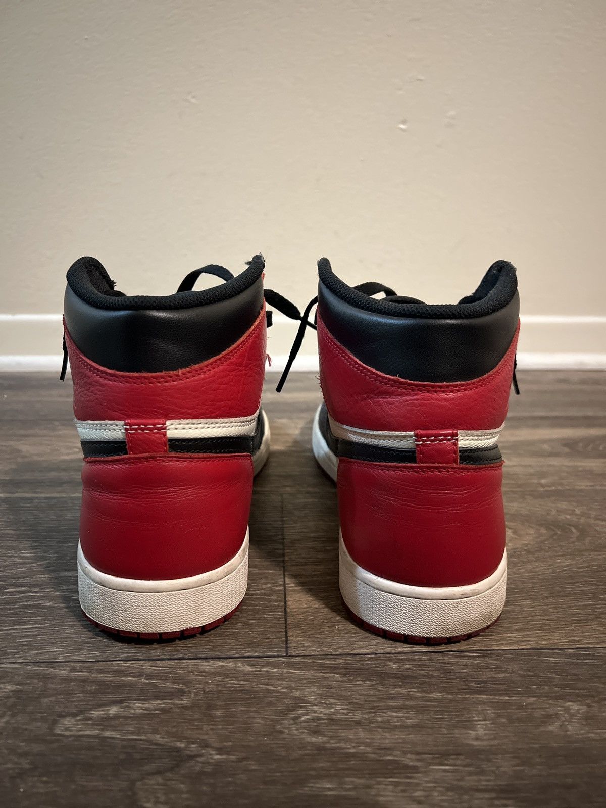 Jordan Brand Air Jordan 1 Retro High OG Bred Toe Size US 12.5 / EU 45-46 - 3 Thumbnail