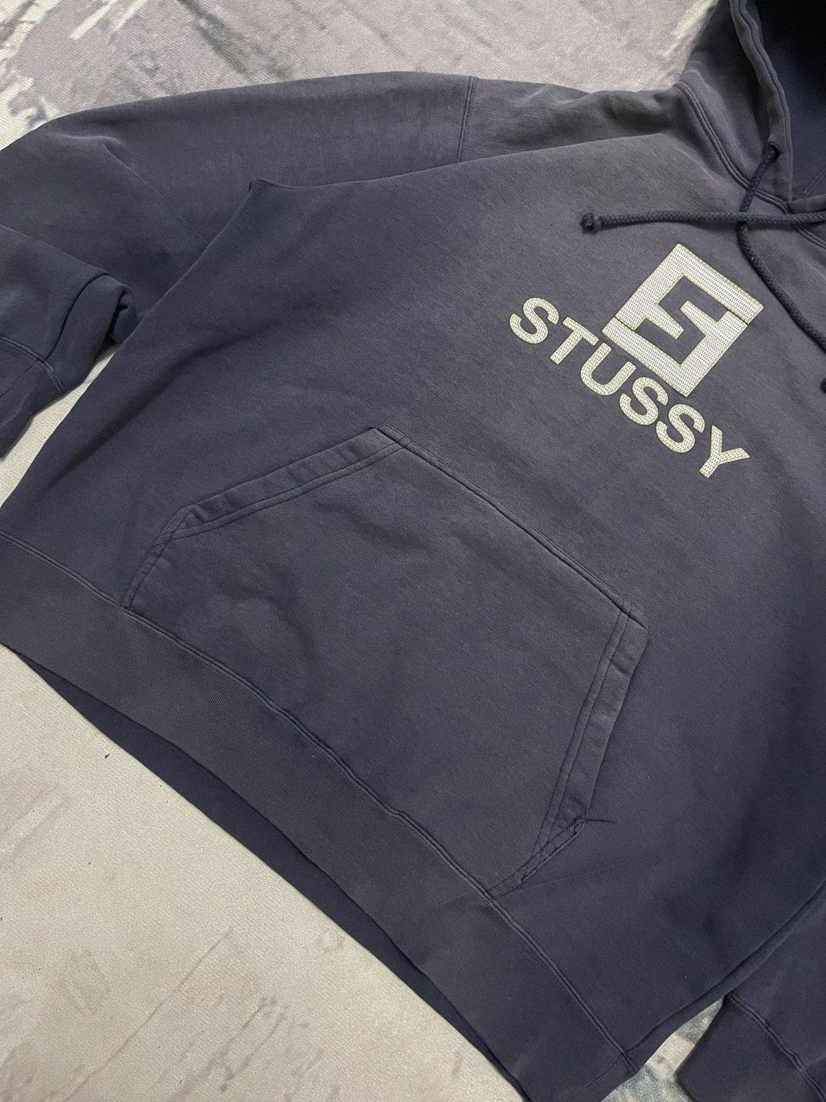 Stussy 90s OLD STUSSY RIPOFF FENDI ZUCCA LOGO PULLOVER SUNFADED Size US M / EU 48-50 / 2 - 5 Thumbnail