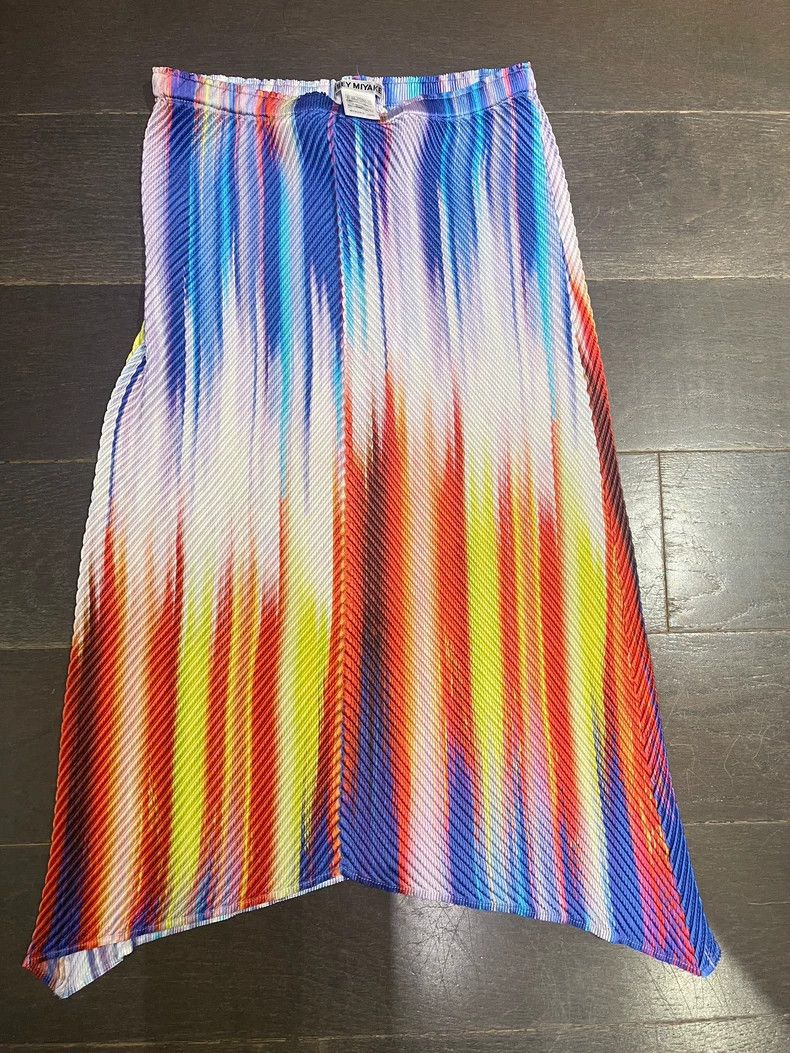 Issey Miyake Issey Miyake size:3 Mainline colorful half skirt Size 31" - 1 Thumbnail
