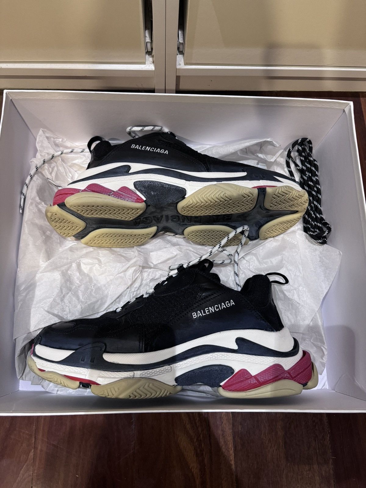 Balenciaga Balenciaga Triple S Black Size US 11 / EU 44 - 1 Thumbnail