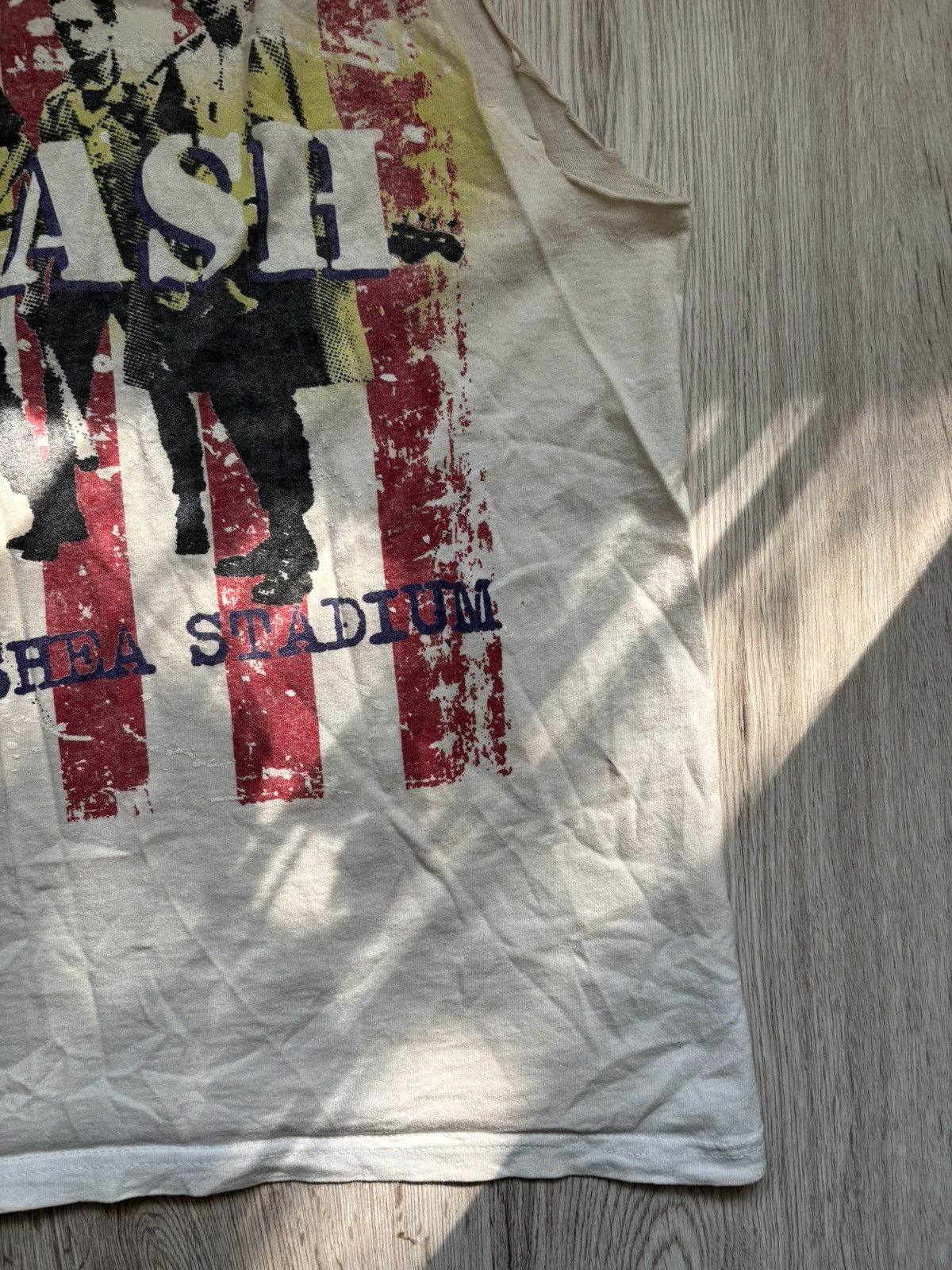 Fruit Of The Loom The Clash “Live at Shea Stadium” Cut-Off Sleeveless (2008 ) Size US S / EU 44-46 / 1 - 3 Thumbnail