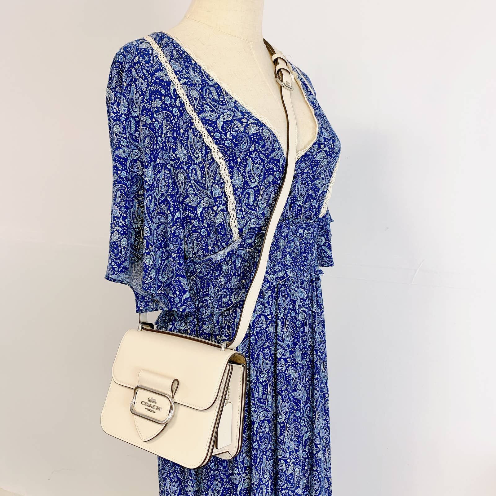 image of Coach Cl416 Morgan Square Crossbody In Chalk in White, Women's
