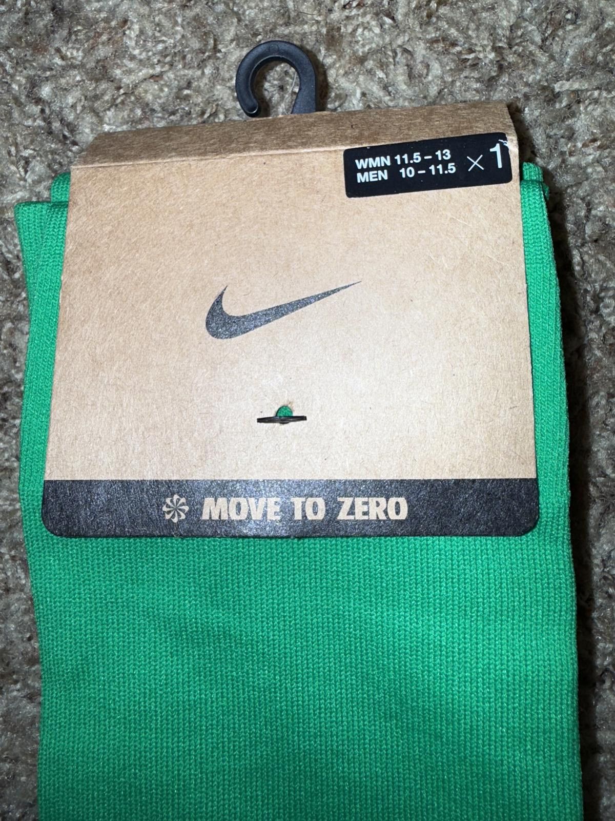 Nike UNRELEASED Nike Men’s FC Barcelona Kobe Bryant Away Socks 25/26 Sample Size ONE SIZE - 3 Thumbnail
