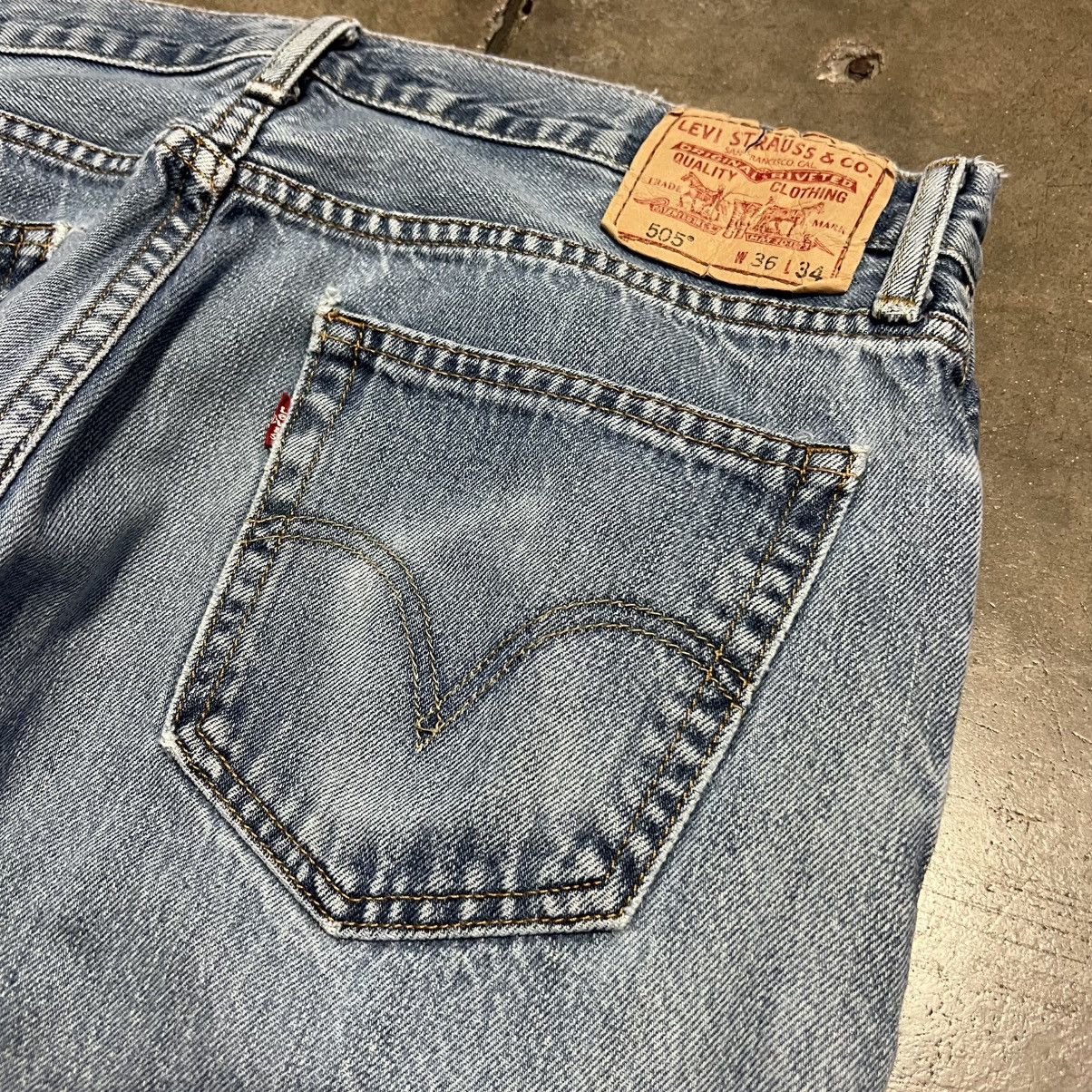 Levi's × Vintage Vintage Y2K Levis 505 Denim Jeans Light Wash Western Cowboy Size US 36 / EU 52 - 4 Thumbnail