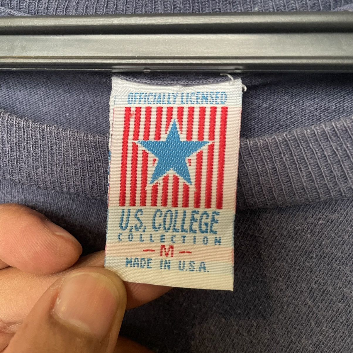 Vintage Thrashed Faded 90s DUKE University ERD GRUNGE TSHIRT Size US L / EU 52-54 / 3 - 3 Thumbnail
