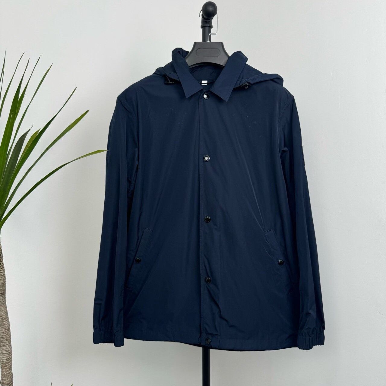 Burberry Burberry Blue Light Jacket l Men Size US L / EU 52-54 / 3 - 1 Thumbnail