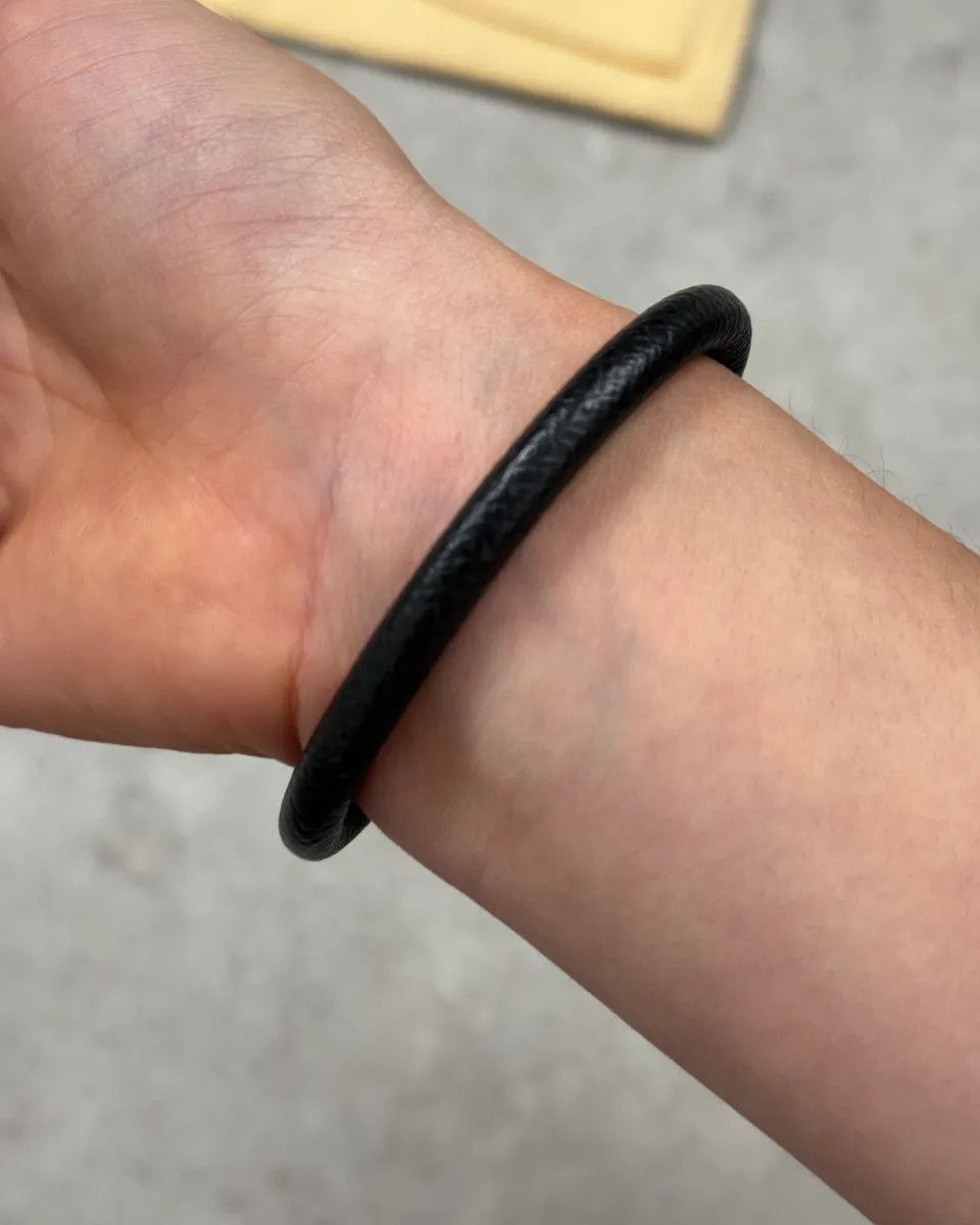 Louis Vuitton Louis Vuitton Black Leather Bracelet Size ONE SIZE - 4 Thumbnail
