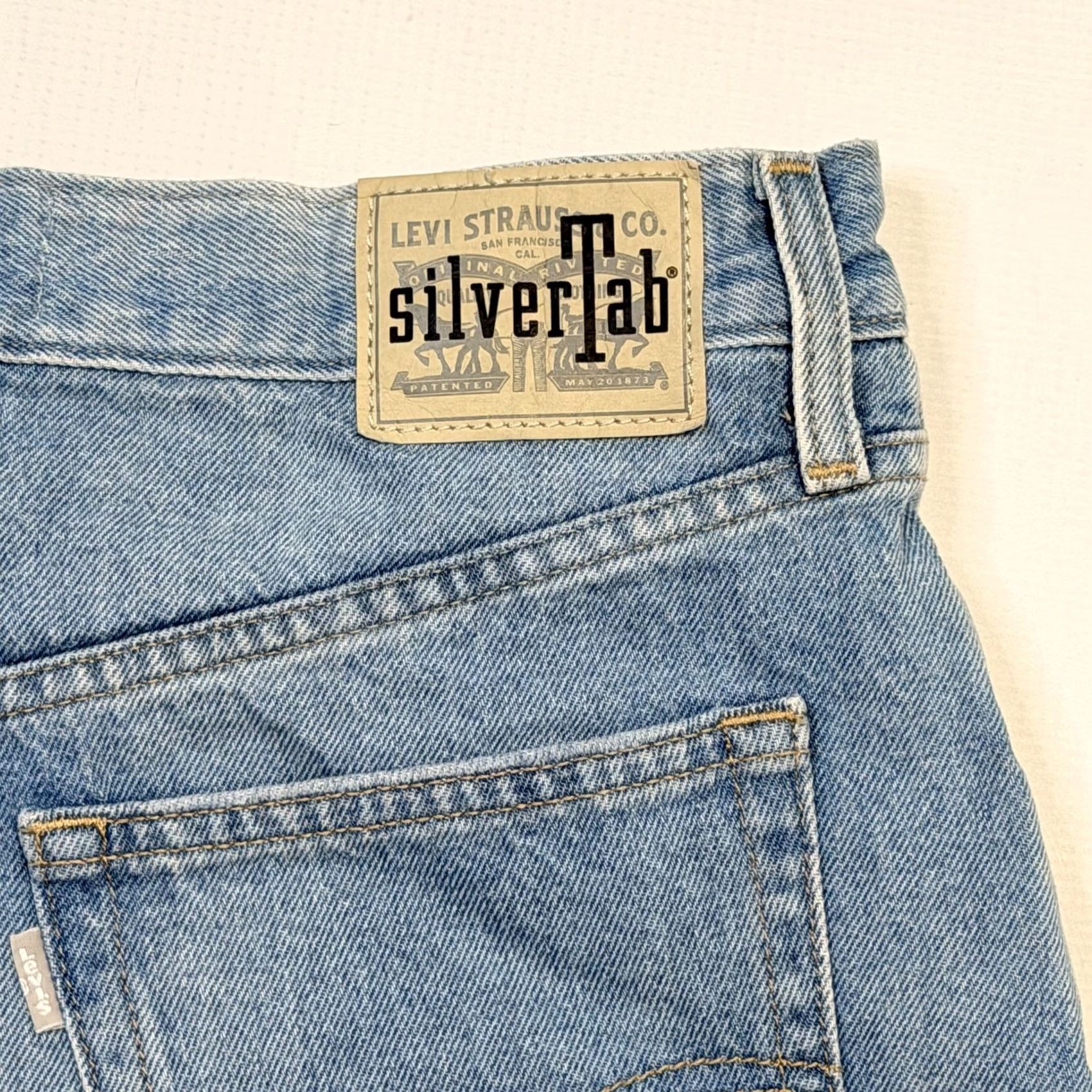 Levi's Levi's SilverTab Mom Shorts Womens 29 Blue Cutoff Denim Distressed High Rise Size 29" - 3 Thumbnail