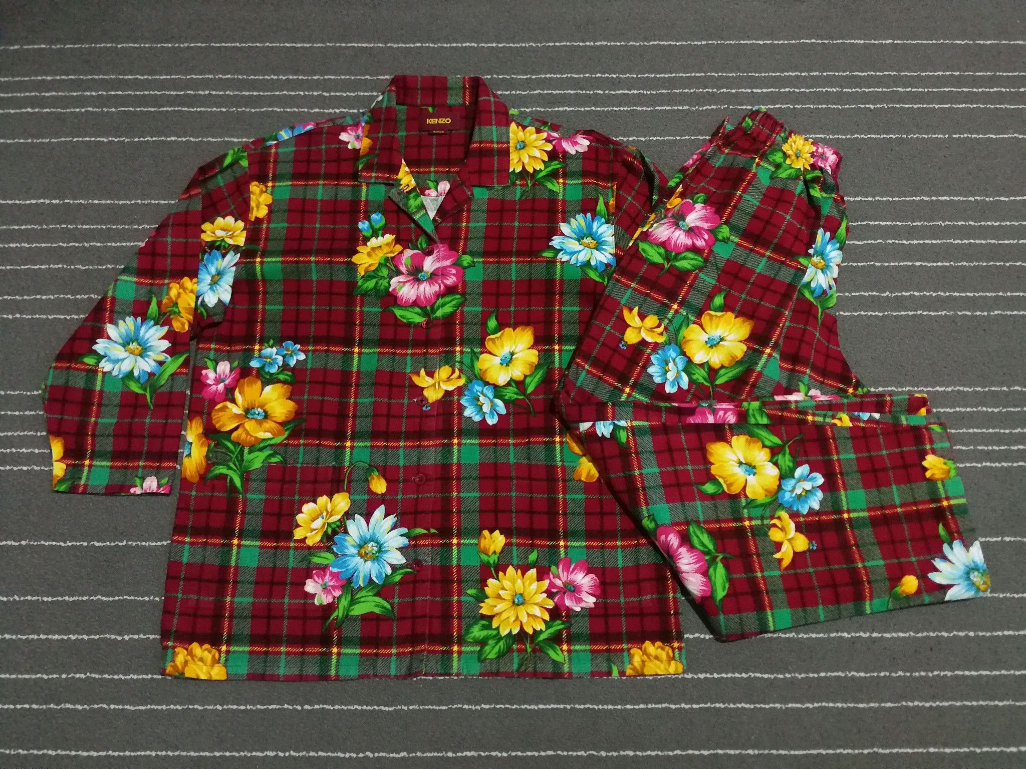 Kenzo Vintage KENZO FULL PRINT pijama unisex M 1868 Size US M / EU 48-50 / 2 - 1 Thumbnail