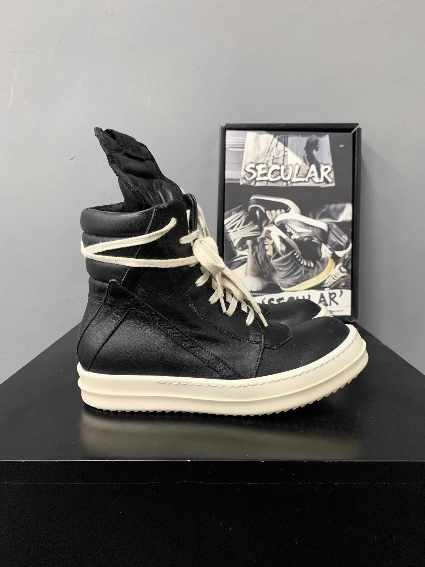 Rick Owens Rick Owens Mainline Sole Leather Inverted Triangle K34 Size US 6 / IT 36 - 2 Thumbnail
