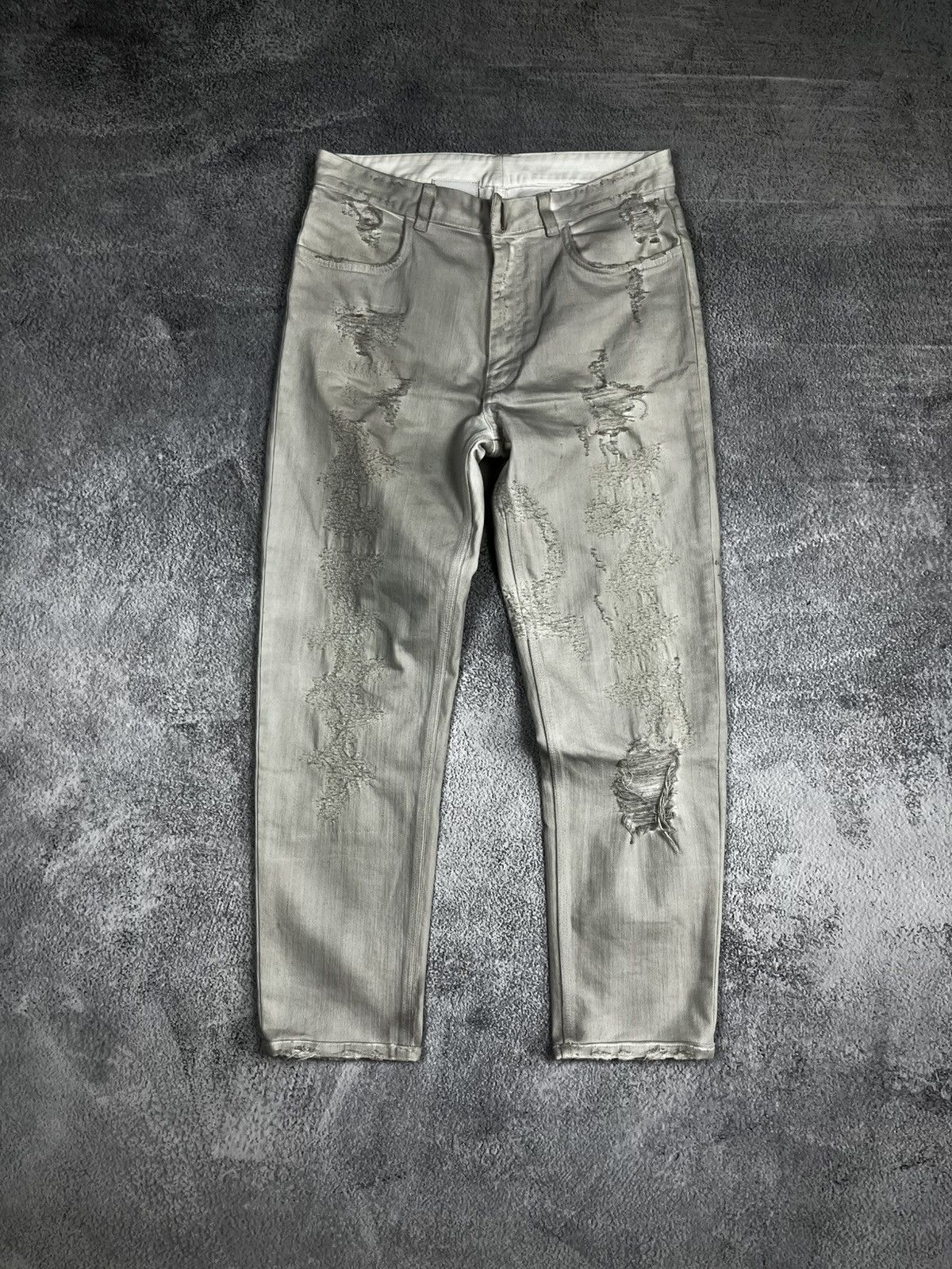 Givenchy Givenchy distressed style unisex’s Size US 31 - 5 Thumbnail