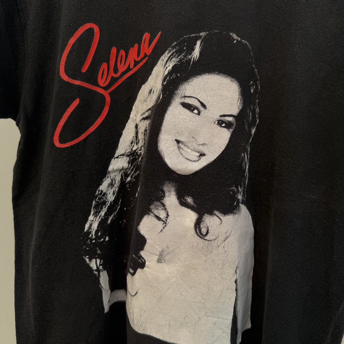 Band Tees Selena Portrait Graphic Tee / Selena Bootleg Style Tee Size US M / EU 48-50 / 2 - 2 Thumbnail