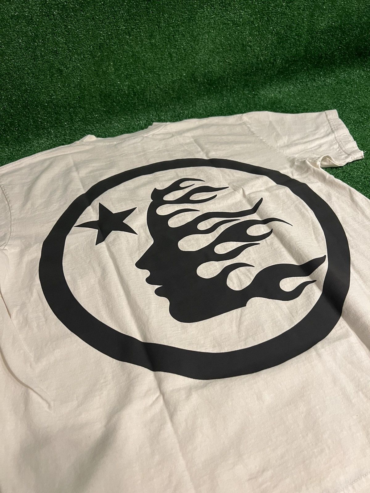 HELLSTAR Hellstar Classic T-Shirt White / L / Regular Print Size US L / EU 52-54 / 3 - 5 Thumbnail