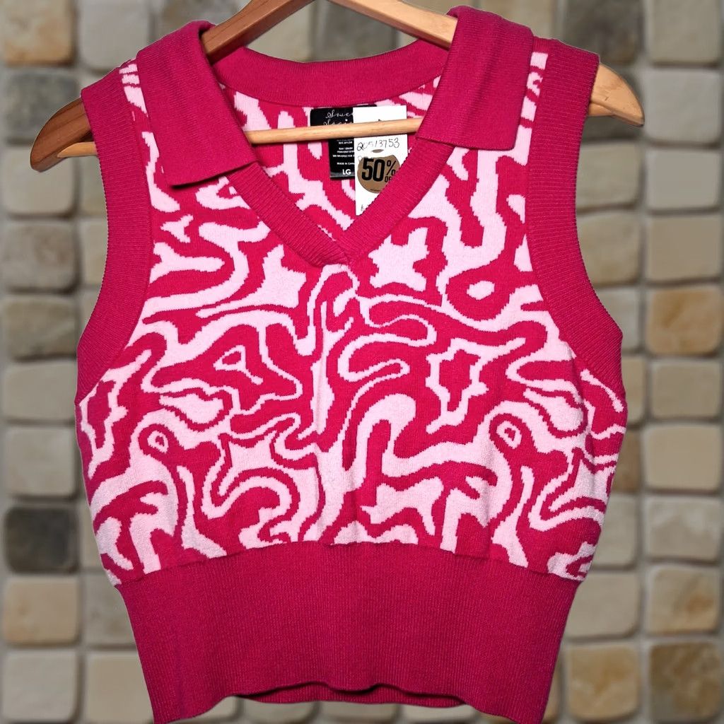 Hot Topic VINTAGE Hot Topic Sweater Vest Shirt Women L Pink Knit Sleeveless Collared Slim Retro Y2K Artsy Fun Academia Twee Barbiecore Size L / US 10 / IT 46 - 1 Thumbnail