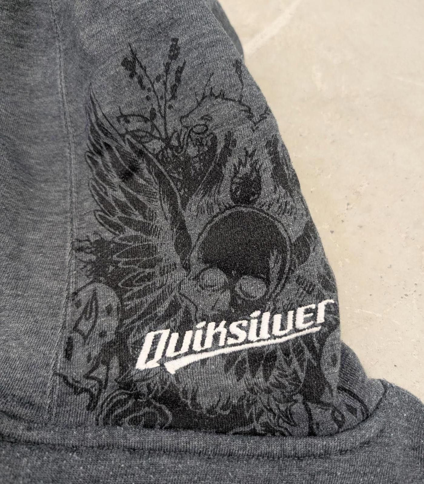 Quiksilver Y2K Quiksilver Dark Gray Skull Hoodie Size US XL / EU 56 / 4 - 5 Thumbnail