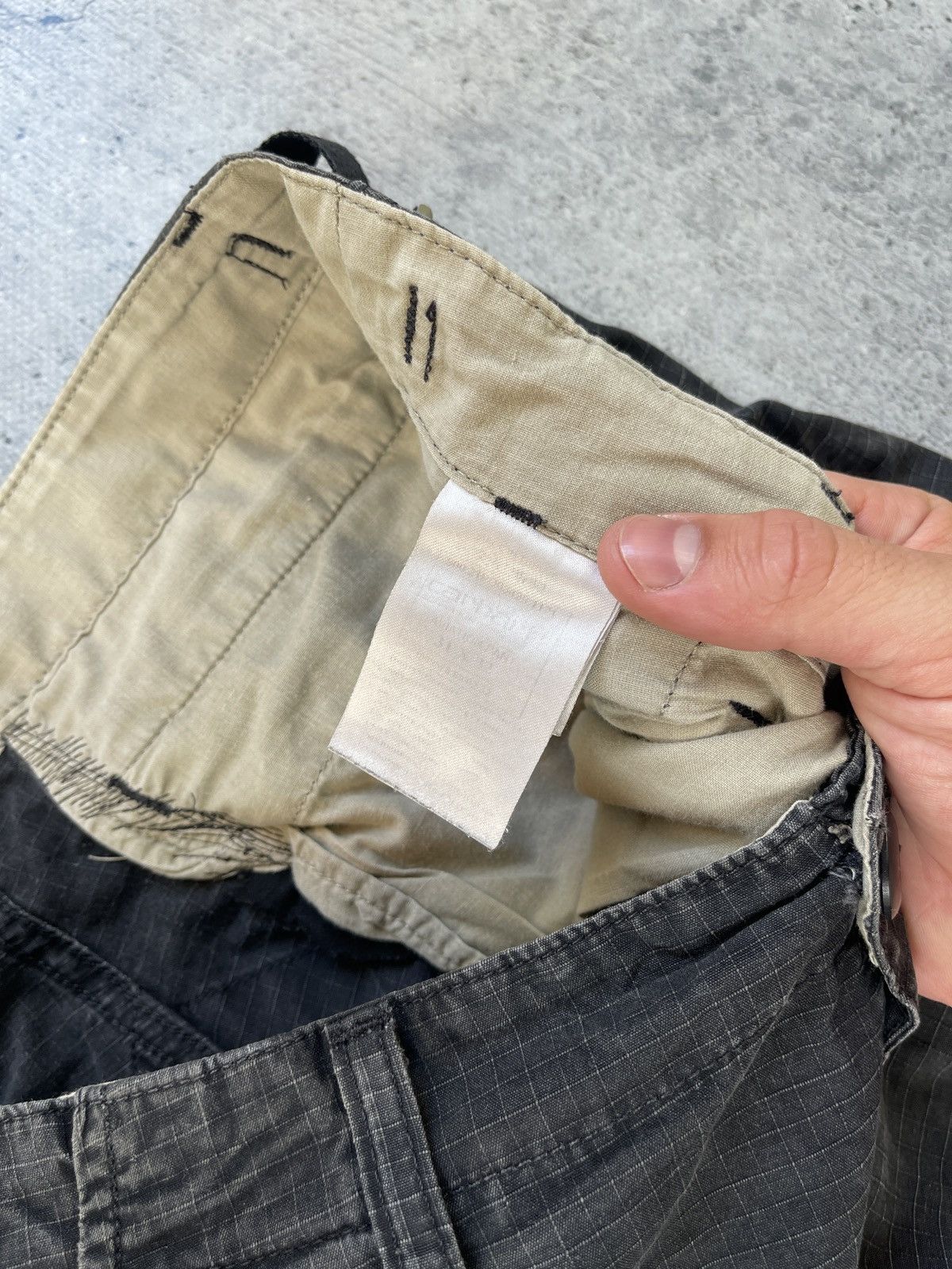 Carhartt × Vintage Vintage Cargo Carhartt Pants Wip Baggy Fit Y2K Opium Size US 31 - 15 Thumbnail