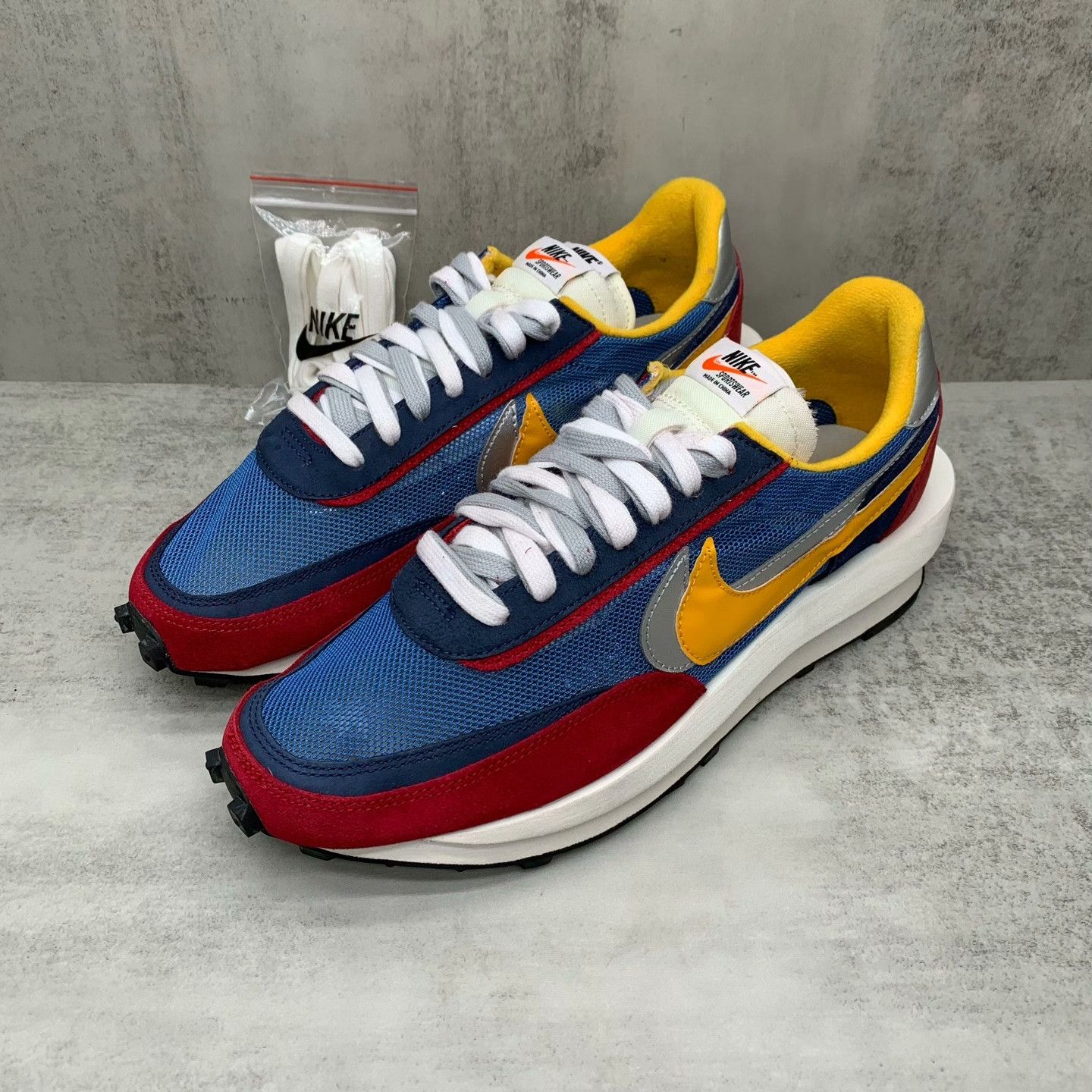 Nike Nike SACAI Blue Lowtop Sneakers 44 Men Size US 10.5 / EU 43-44 - 1 Thumbnail
