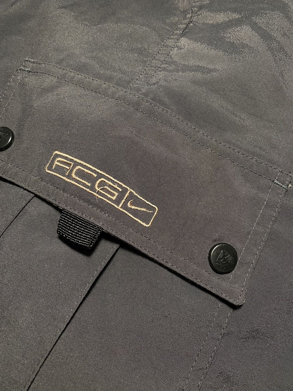 Nike Vintage Nike ACG Cargo Shorts with cycling pants Size US 32 / EU 48 - 4 Thumbnail
