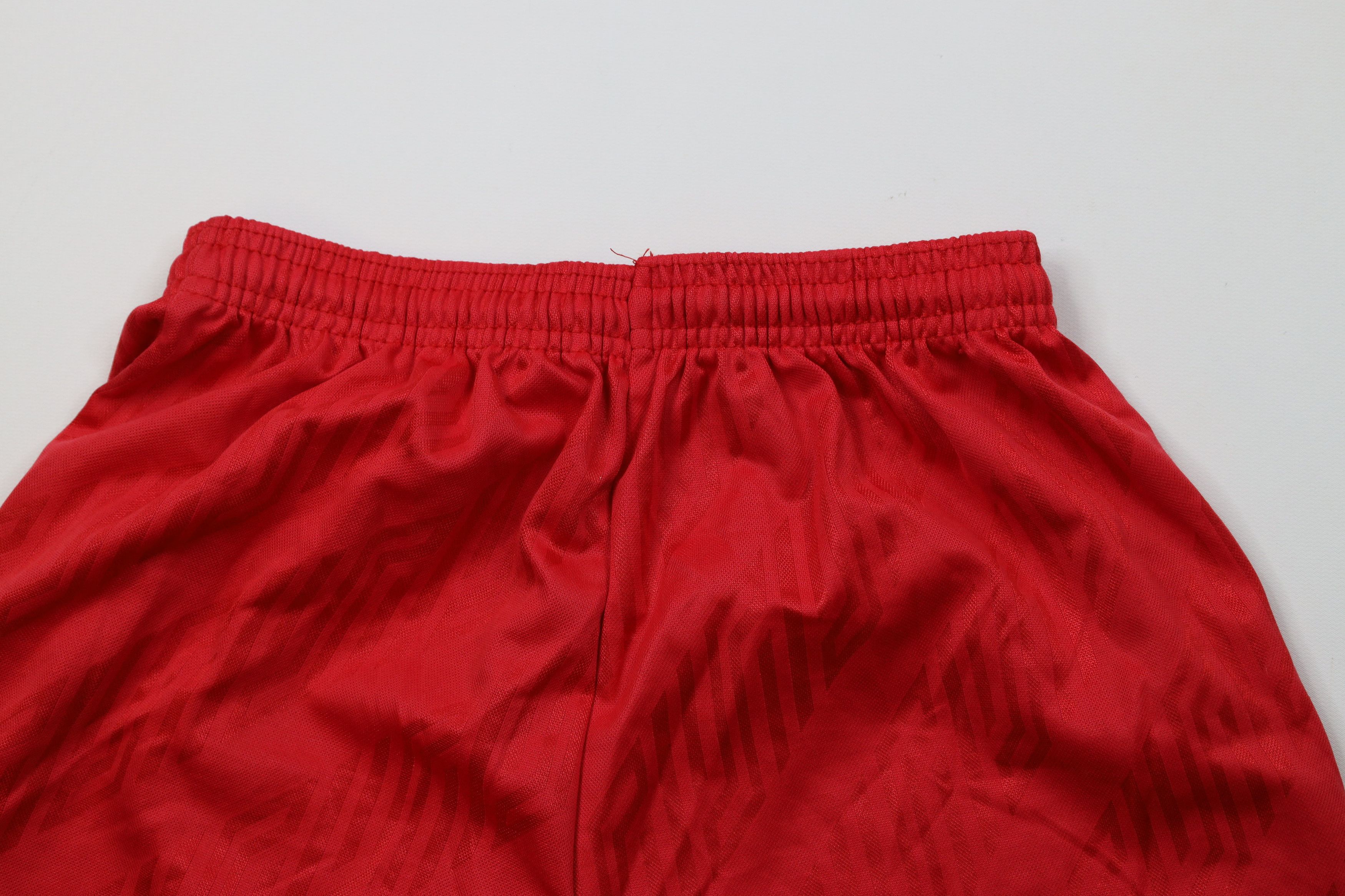 Vintage Vintage 90s Streetwear Soccer Shorts Red Polyester USA Size US 30 / EU 46 - 8 Thumbnail