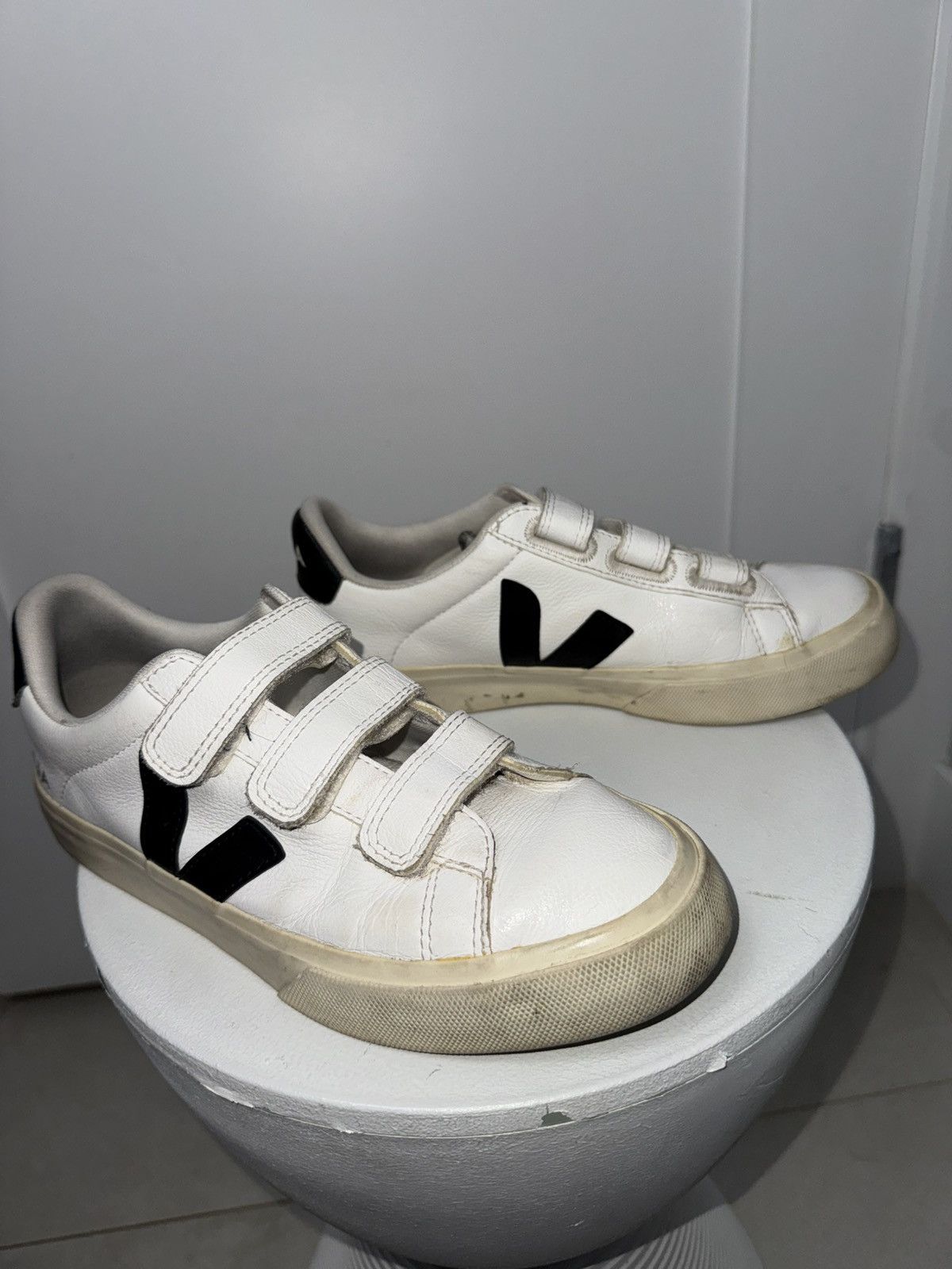 Veja Veja Women’s Recife Logo Sneaker/Size 7 Size US 7 / IT 37 - 6 Thumbnail