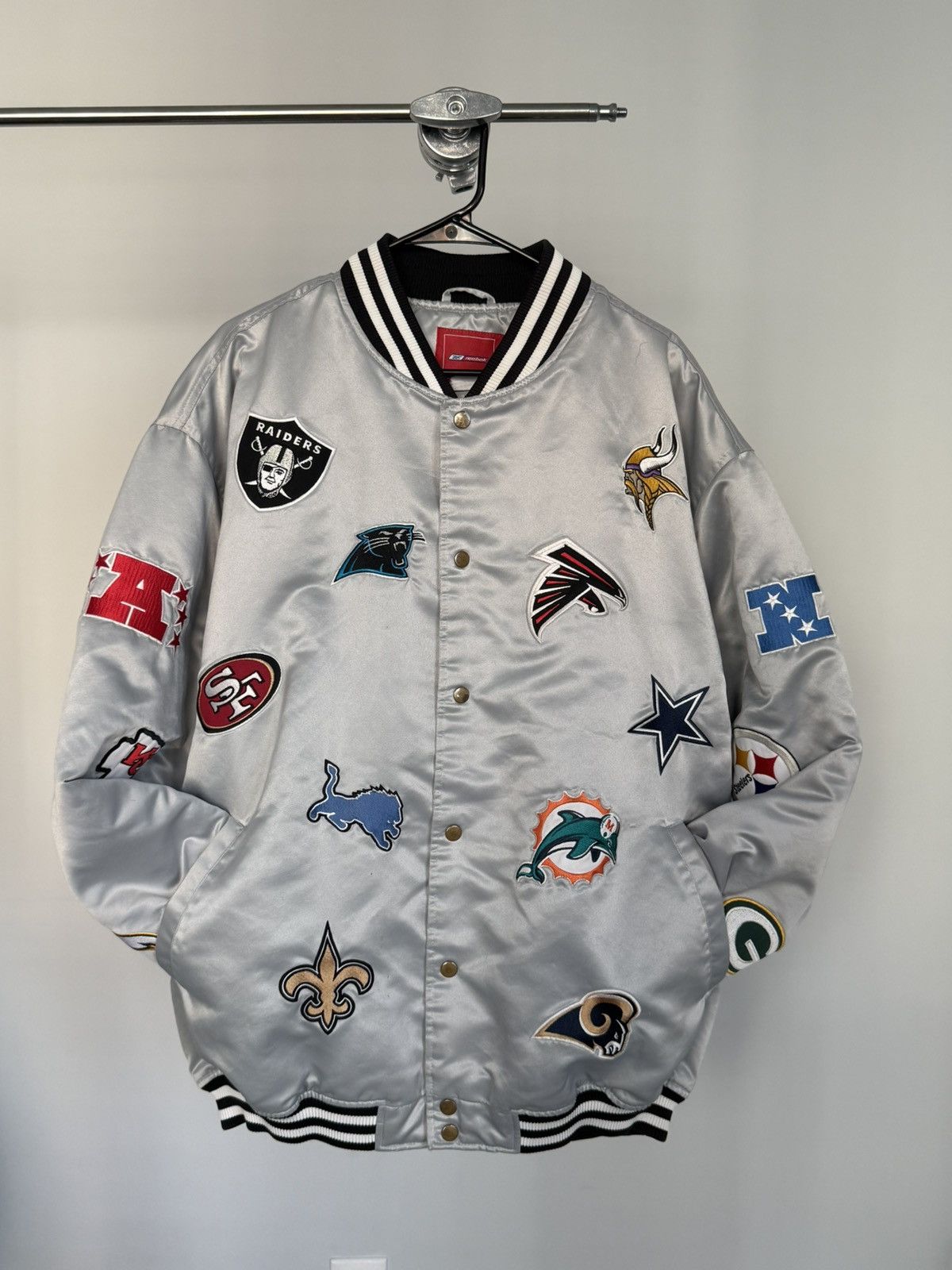 Reebok Vintage Reebok NFL All-Team Embroidered Satin Bomber Jacket Size US XXL / EU 58 / 5 - 1 Thumbnail