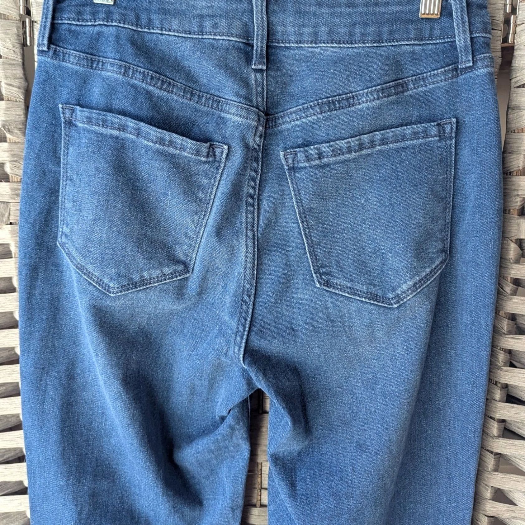 Old Navy Old Navy Wow Flare Jeans Blue Medium Wash Denim High Rise Womens 4 Tall Boho Jeans Size 27" / US 4 / IT 40 - 3 Thumbnail