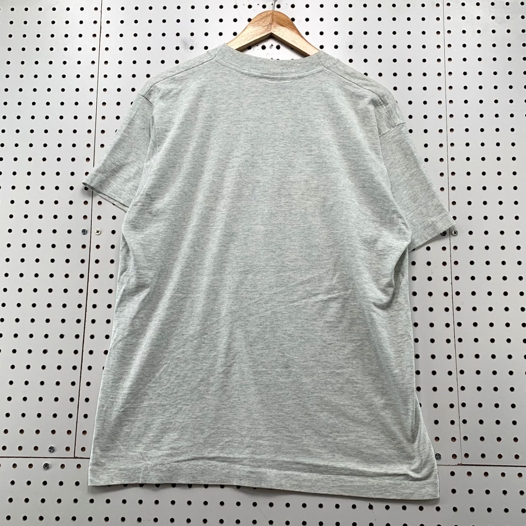 Fruit Of The Loom VINTAGE Looney Tunes Tweety T Shirt Mens M Gray Embroidered Short Sleeve Cotton 1990s Brand: Fruit of the Loom Size US M / EU 48-50 / 2 - 2 Thumbnail
