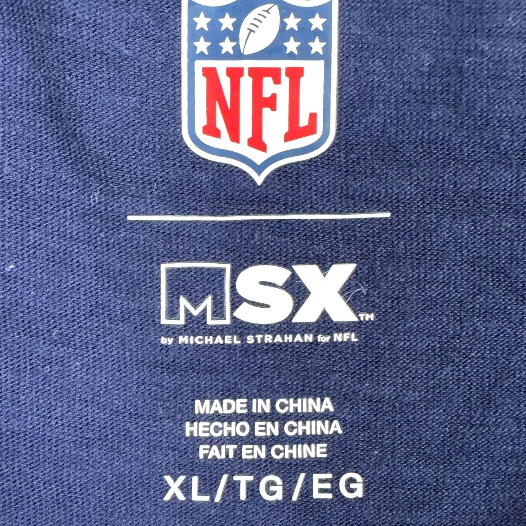NFL Tennessee Titans T-Shirt Football Tee Mens XL Blue Graphic Crewneck NFL MSX NEW Size US XL / EU 56 / 4 - 4 Thumbnail