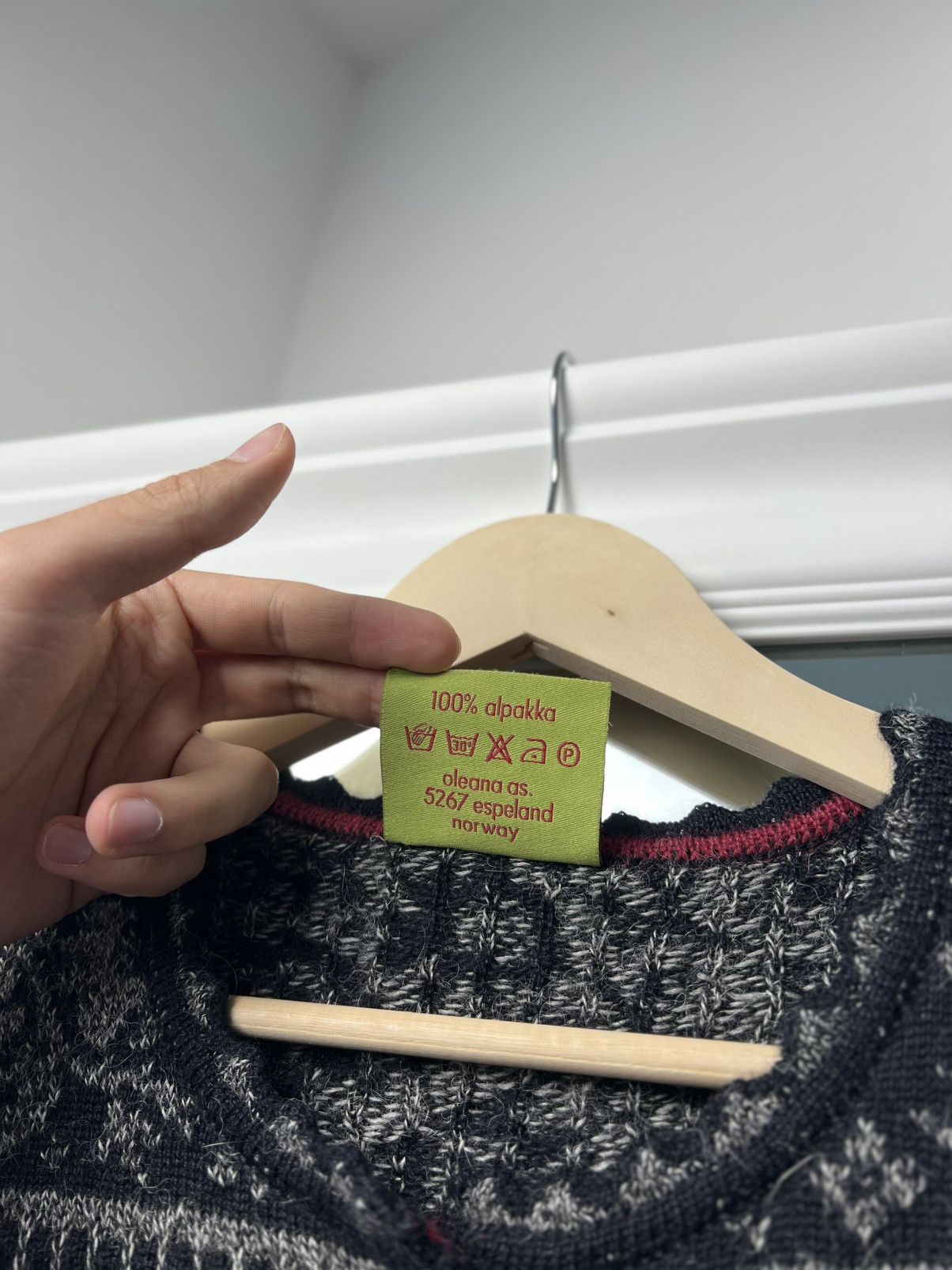Designer Oleana Norway Alpaca Floral Cardigan Sweater Size M Size M / US 6-8 / IT 42-44 - 9 Thumbnail