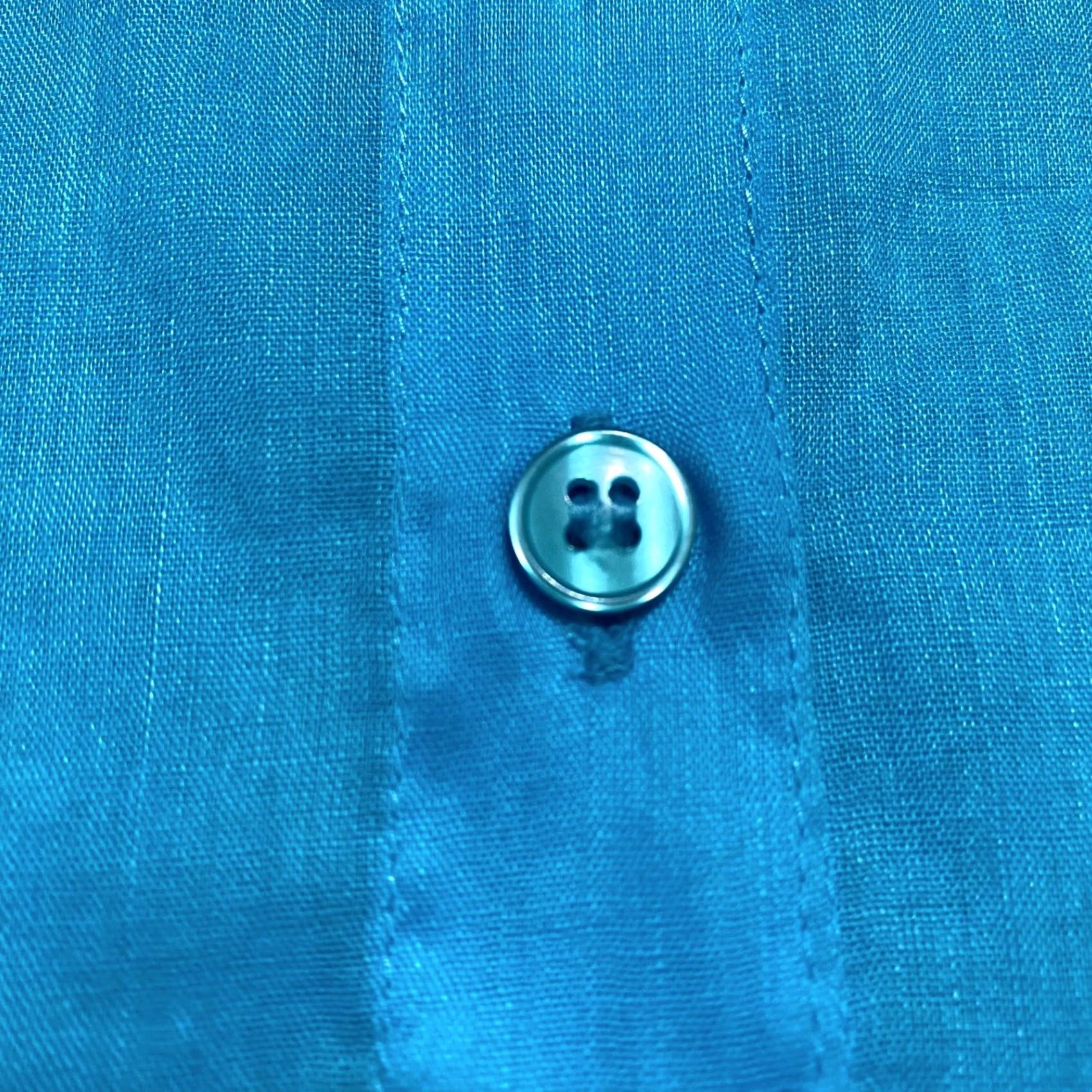 Vintage Chico's Womens Medium Shirt Solid Blue Long Sleeve Button-Up Lightweight Size M / US 6-8 / IT 42-44 - 4 Thumbnail