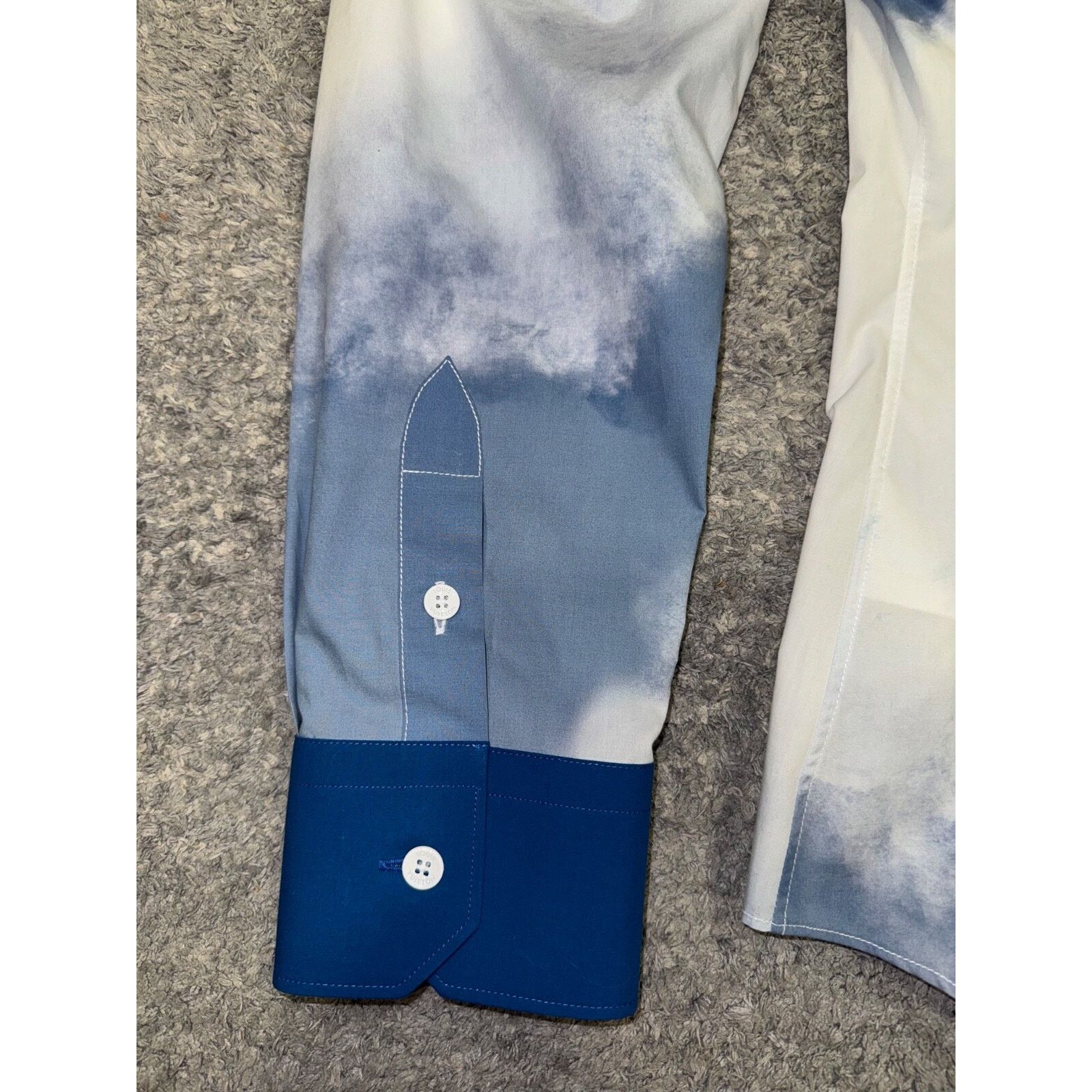 Louis Vuitton Louis Vuitton Clouds Blue White Logo Long Sleeve Button Up Size US L / EU 52-54 / 3 - 14 Thumbnail