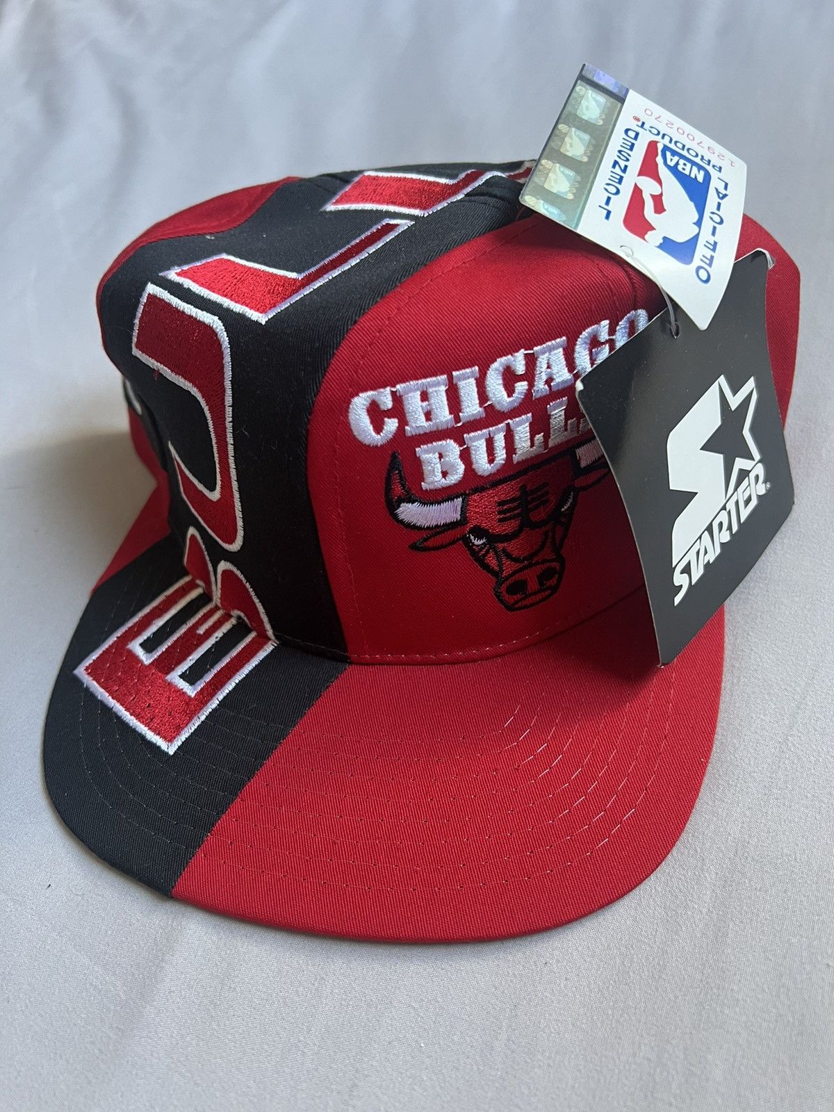 NBA × Starter × Vintage Chicago Bulls deadstock vintage Starter hat Size ONE SIZE - 2 Thumbnail