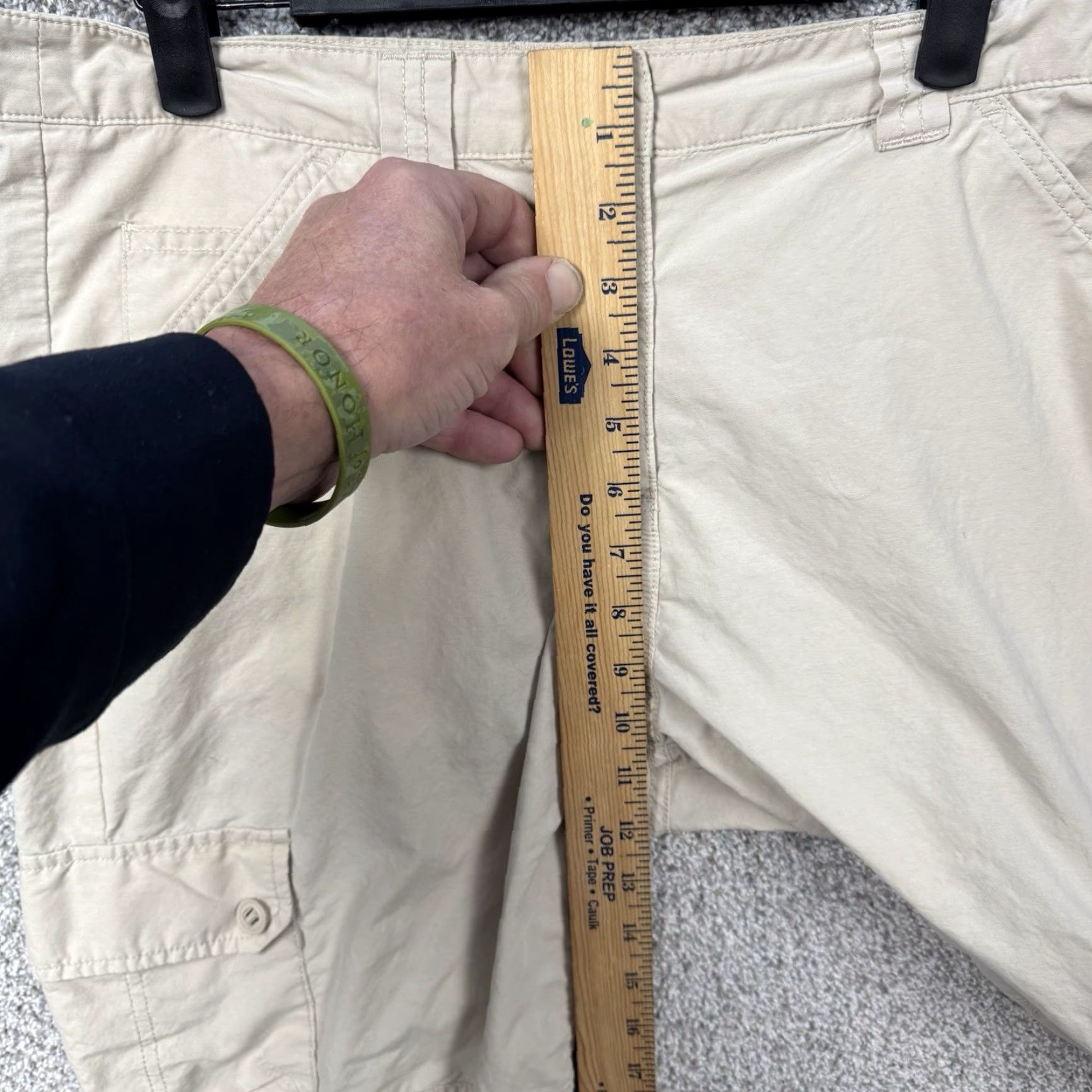 Vintage VINTAGE Woolrich Cargo Capris Sz 12 Pants Women Beige Cotton Cinch Hem Pockets Utility Outdoor Hiking 15.5 In Inseam Size ONE SIZE - 7 Thumbnail