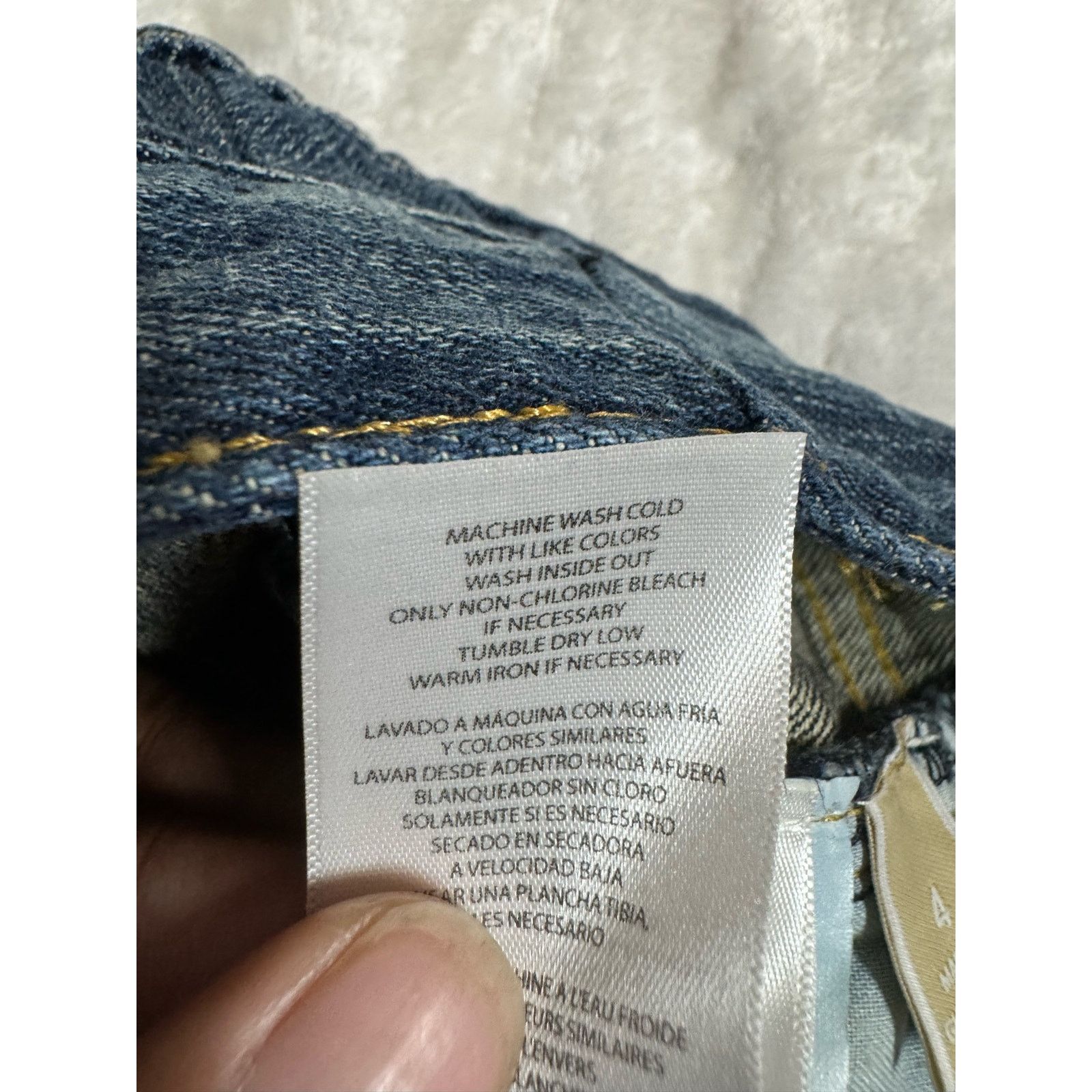 Michael Kors Michael Kors Cut Off Frayed Hem Jean Shorts Low Rise Size 4 Size 27" / US 4 / IT 40 - 5 Thumbnail