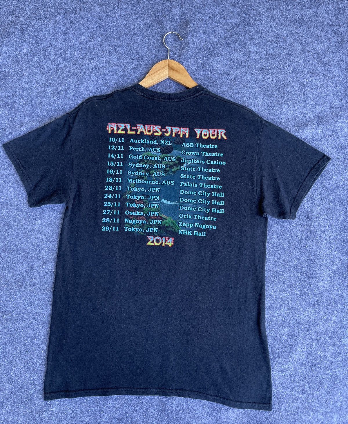 Band Tees × Vintage Last Drop🔥Rare🔥Vintage YES Heaven & Earth Band Tour Tee Size US M / EU 48-50 / 2 - 9 Thumbnail