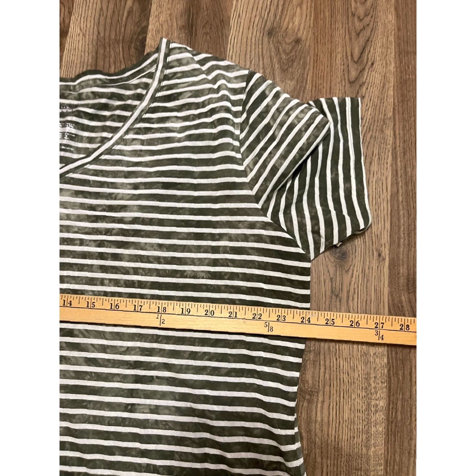 Vintage Terra & Sky Shirt Women's Plus Size 2X Green White Striped V-neck Short Sleeve Pullover Casual Modern Basic T-Shirt Womens Size XXL / US 16-18 / IT 52-54 - 6 Thumbnail